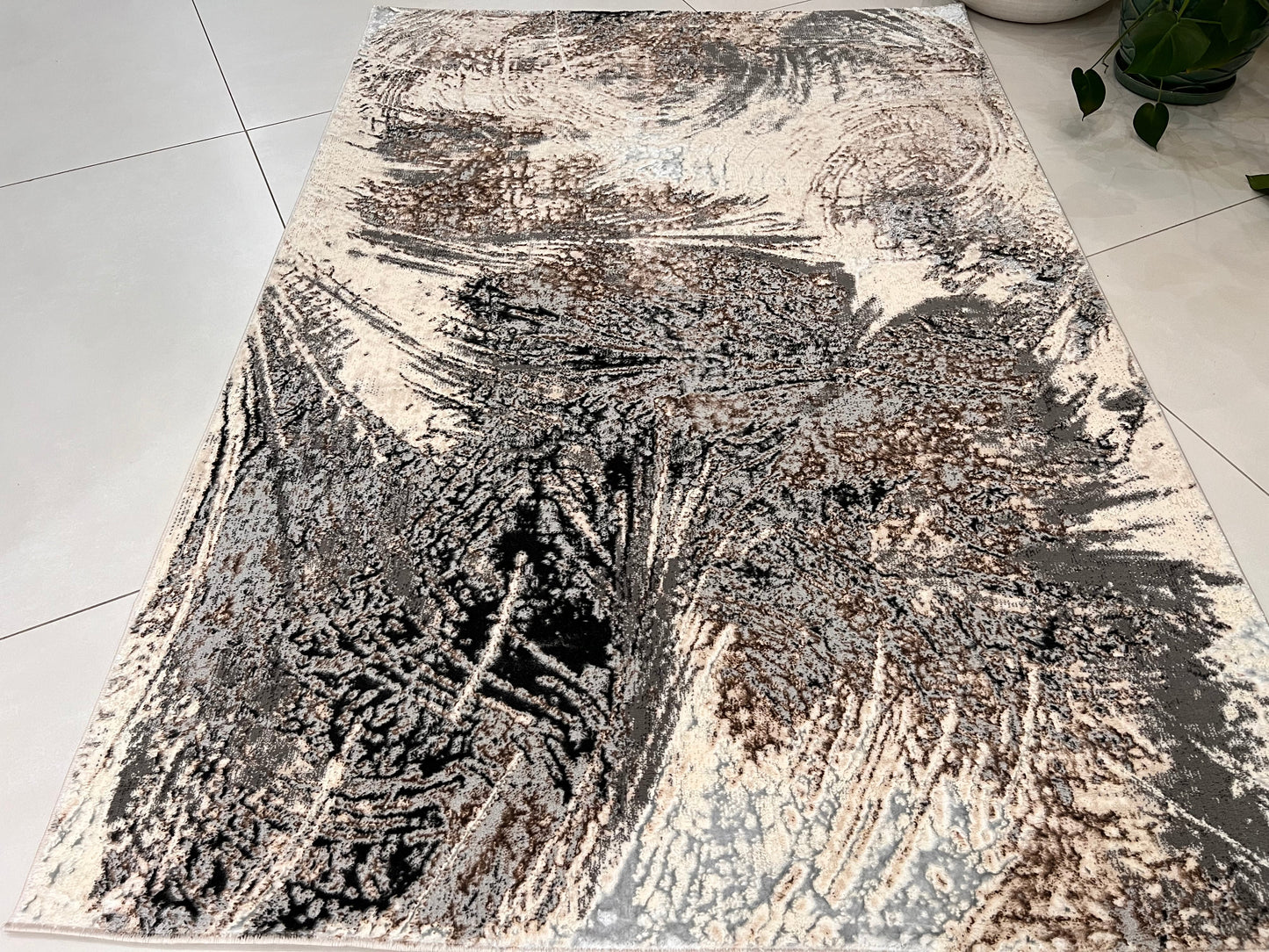 Biv Whiskers Indoor | Outdoor Area Rug, Gray & Silver