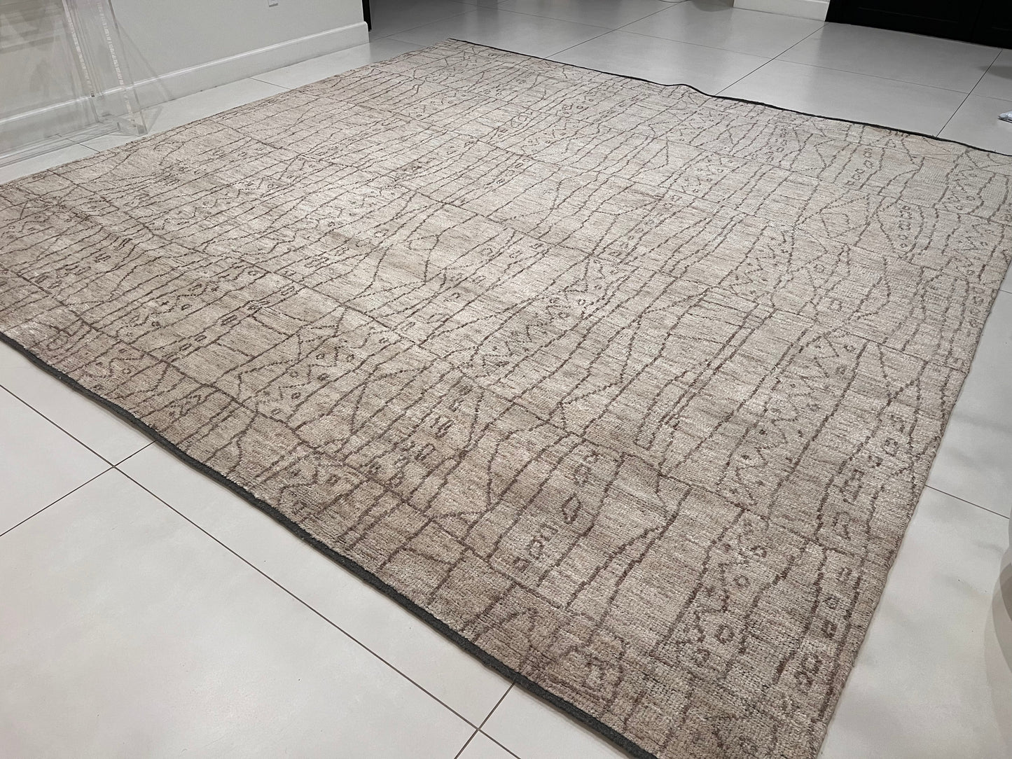 Finite Mosaics, Cryptic Enigma Area Rug, Ivory & Beige