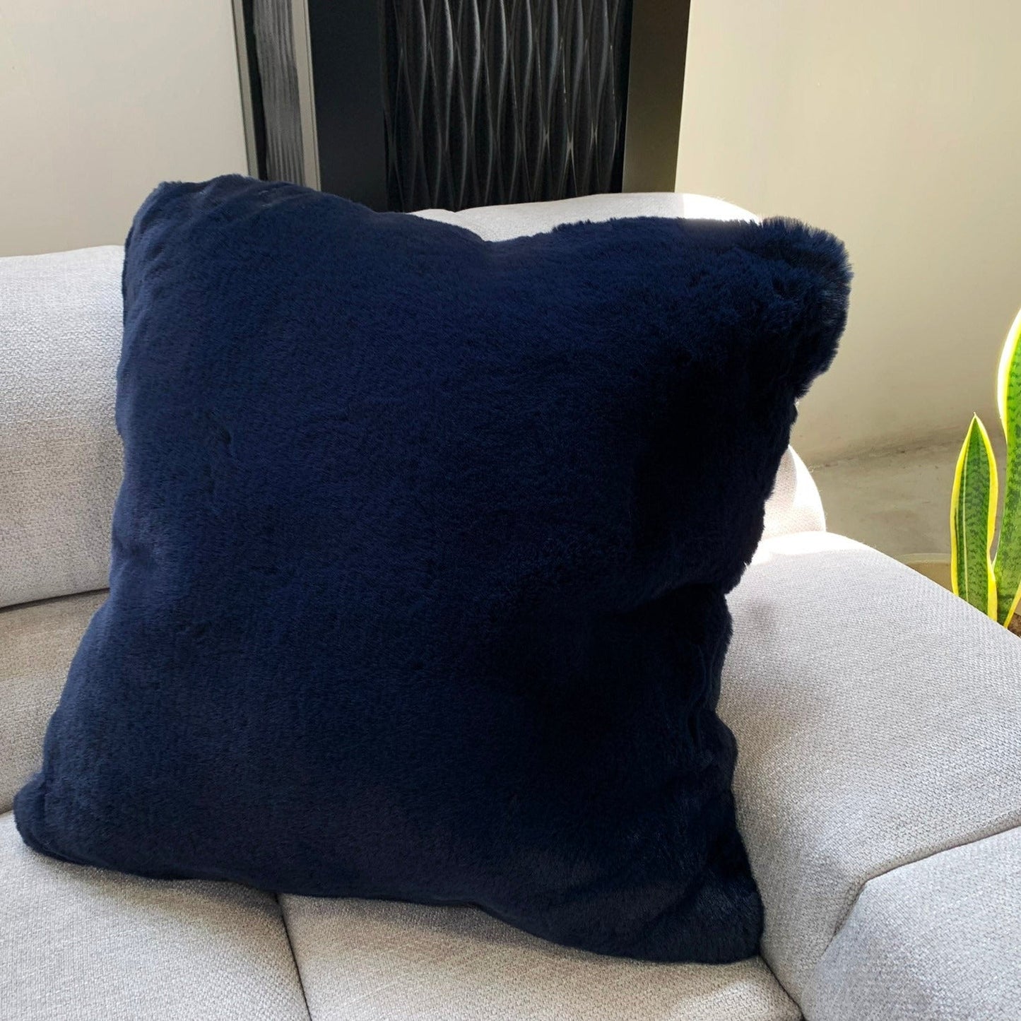 Modern Soft Luxury Chinchilla Feel Faux Fur Pillow by Rug Factory Plus - Rug Factory Plus