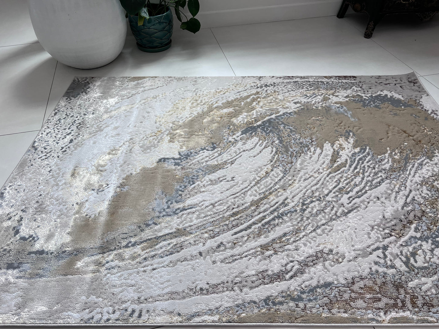 Maximus Cyclone Indoor | Outdoor Area Rug, Gray & Platinum