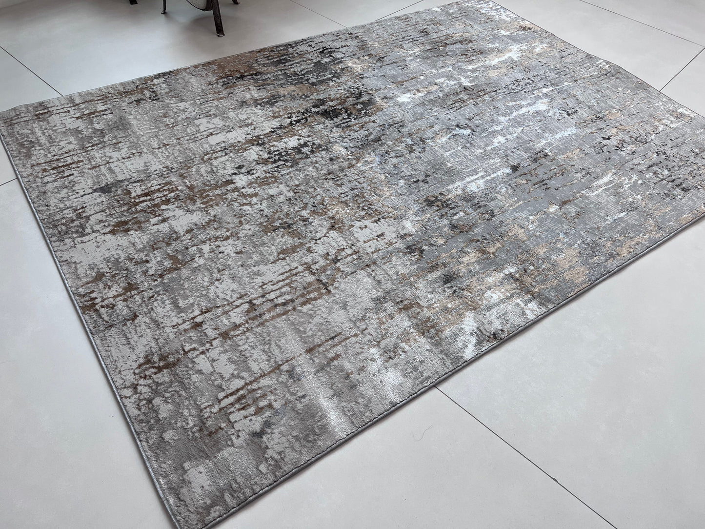 Devo Celestial Whispers Area Rug, Platinum & Gray
