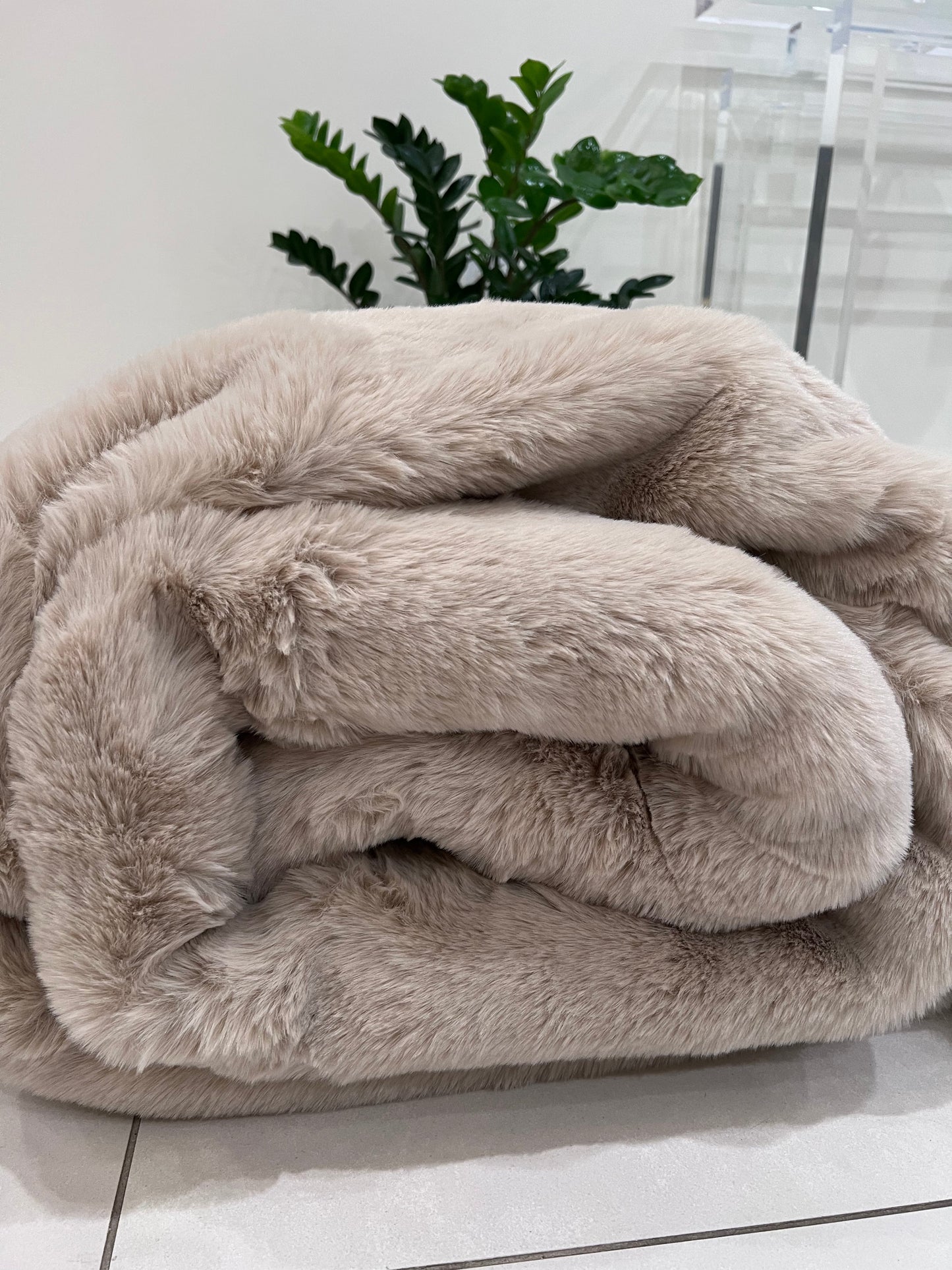 Bella Luxury Faux Fur Area Rug, Assorted Colors