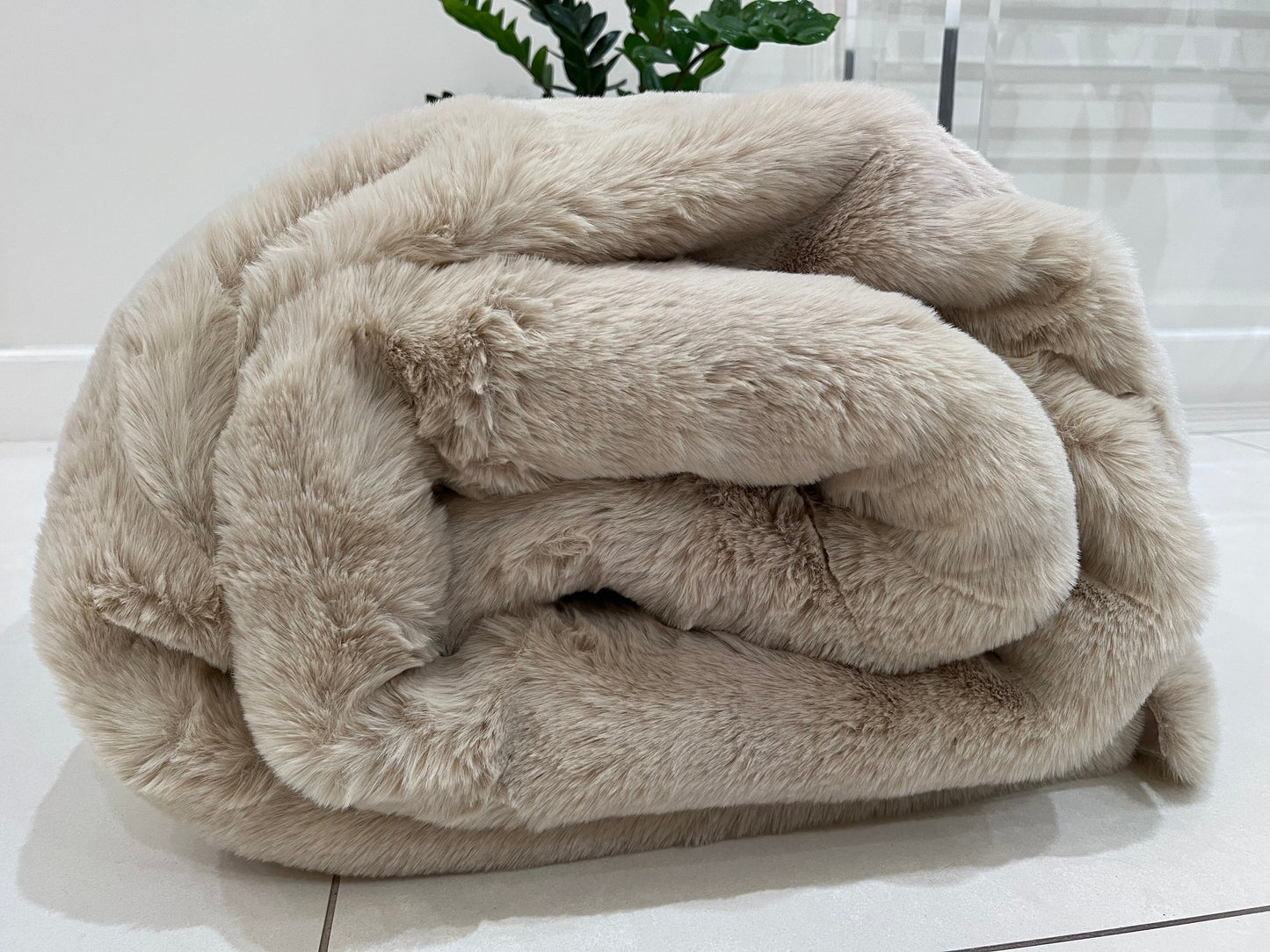 Bella Luxury Faux Fur Area Rug, Assorted Colors