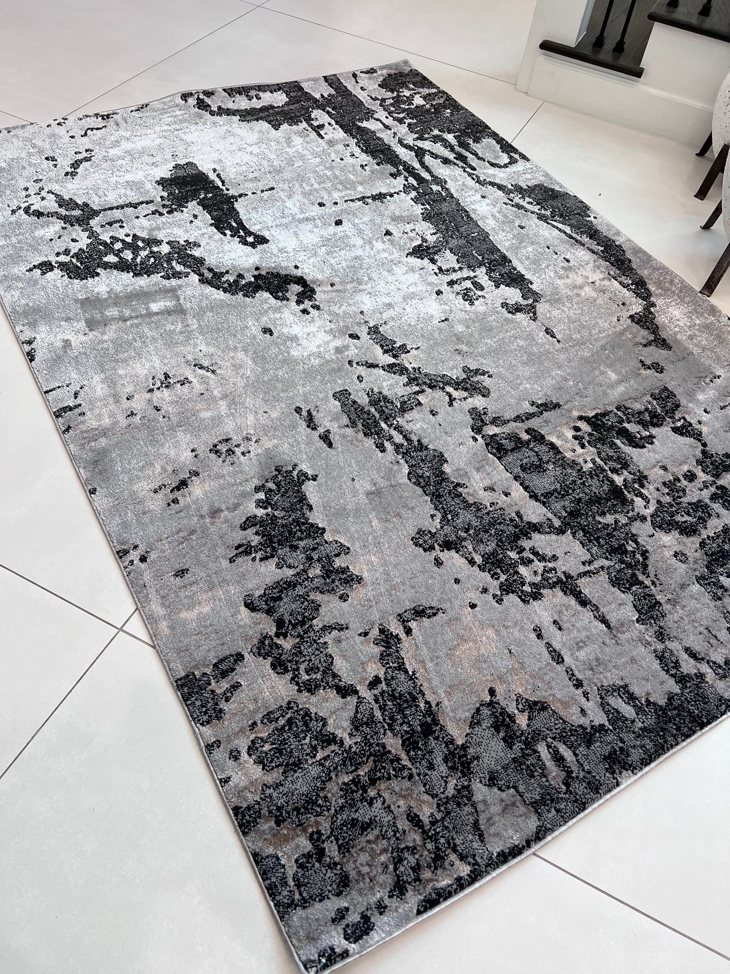 Devo Rematerialize Area Rug, Platinum & Gray