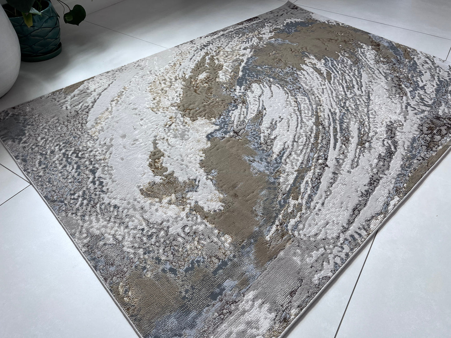 Maximus Cyclone Indoor | Outdoor Area Rug, Gray & Platinum