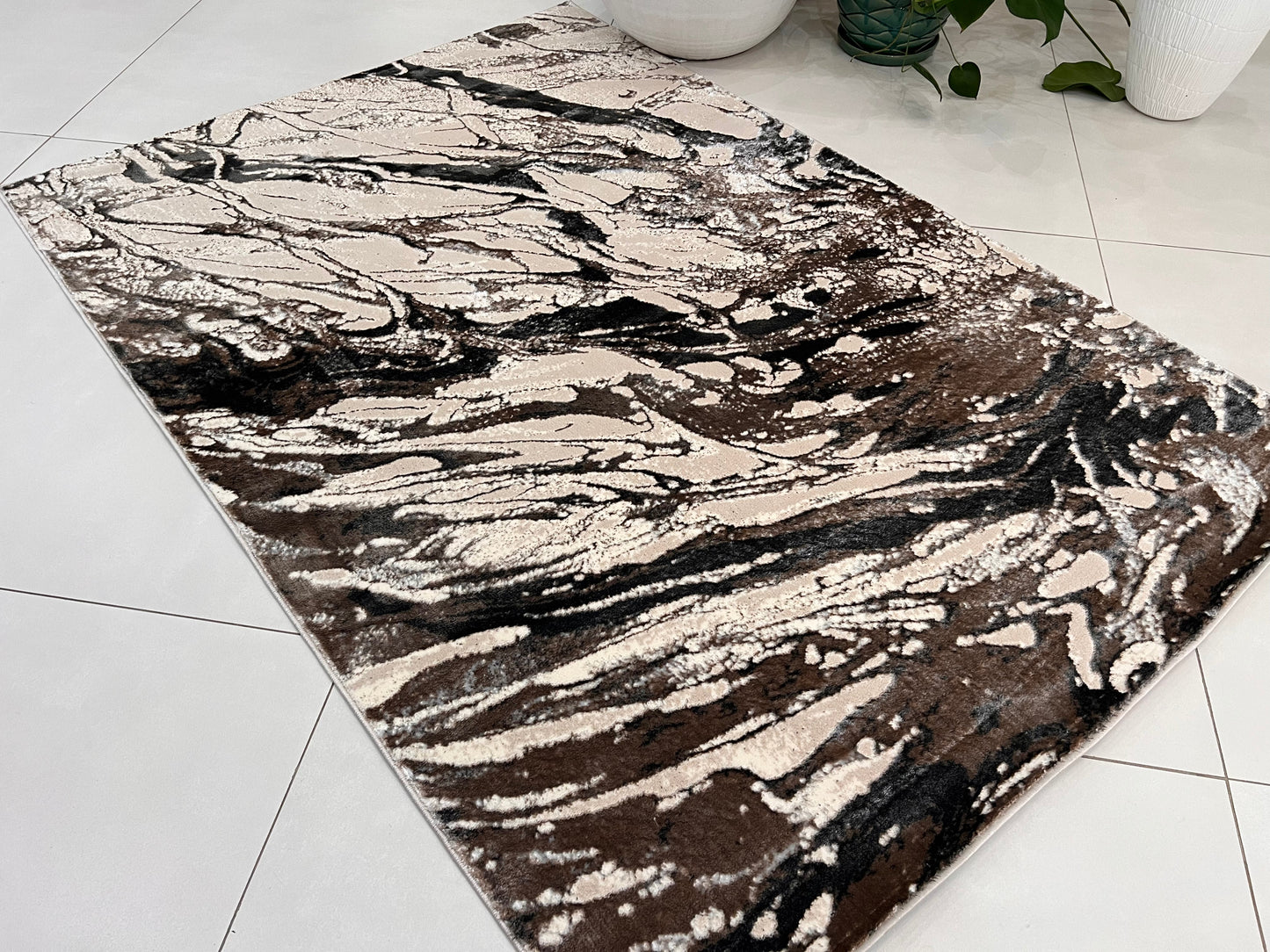 Biv Overflow Indoor | Outdoor Area Rug, Beige & Silver