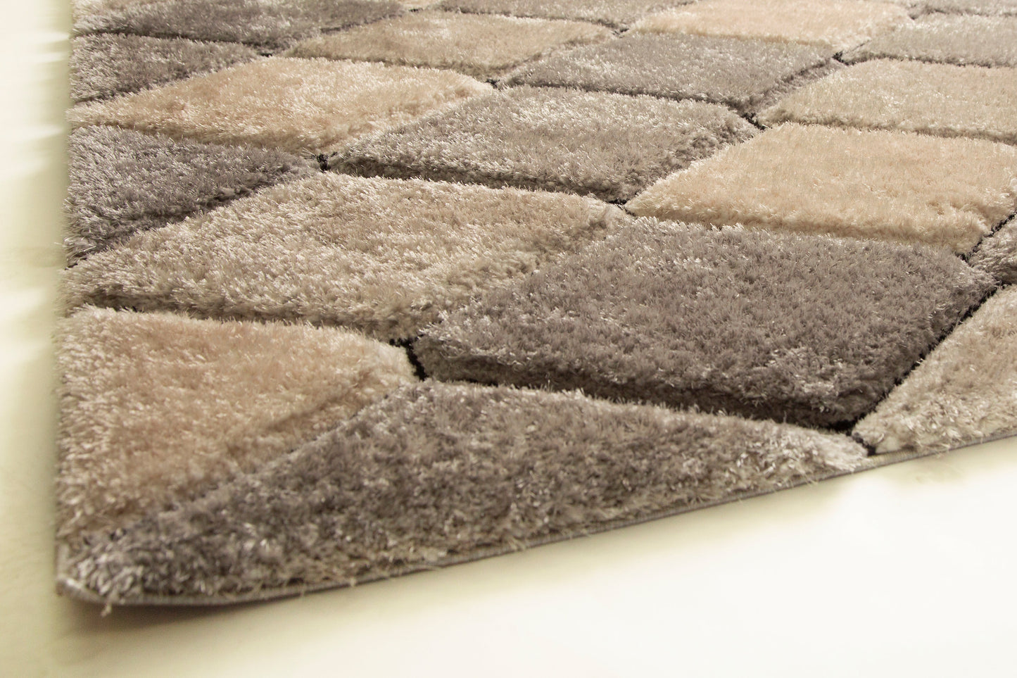Sorrento 3D Lattice Link Shag Area Rug, Silver