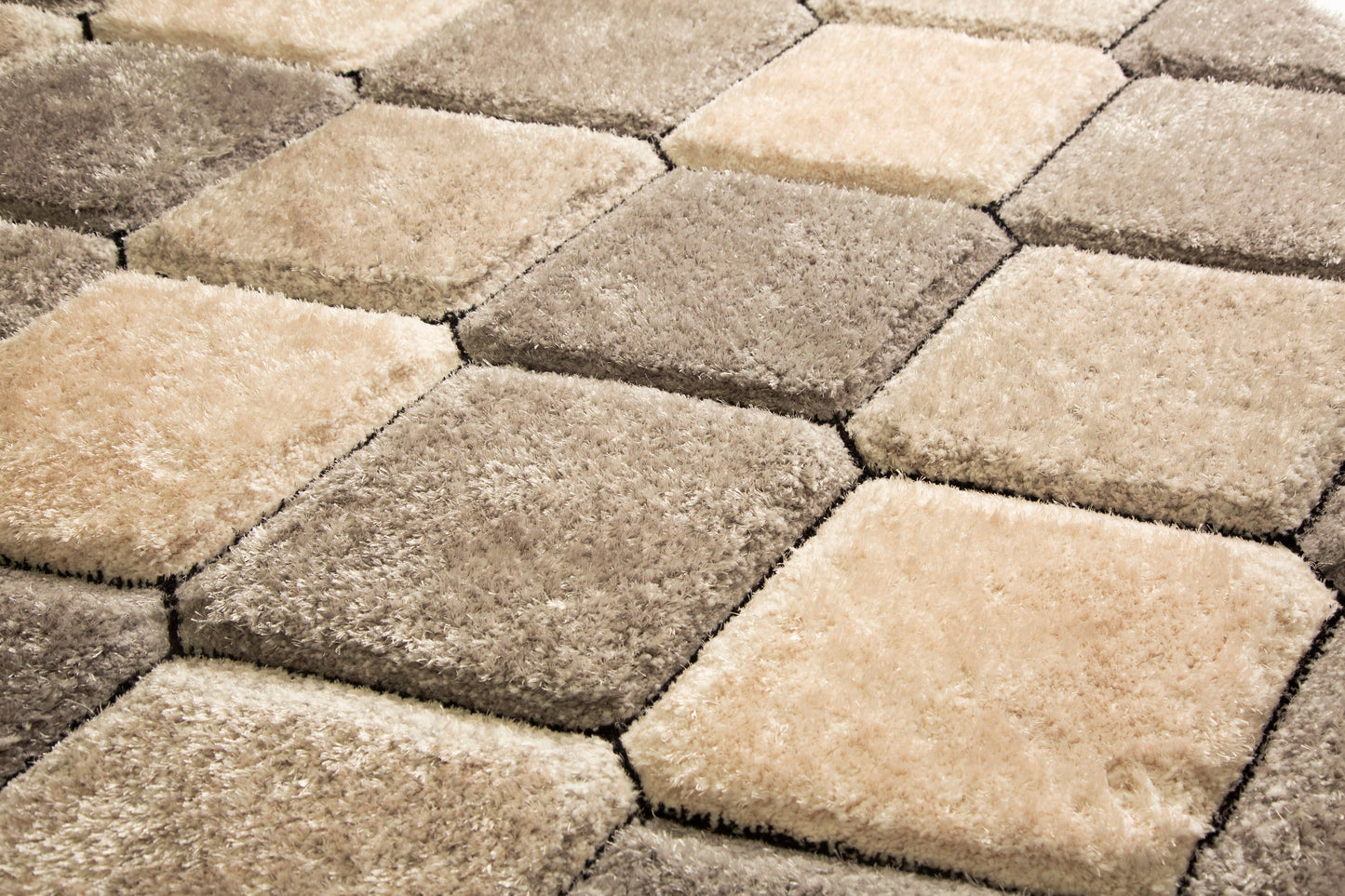 Sorrento 3D Lattice Link Shag Area Rug, Silver