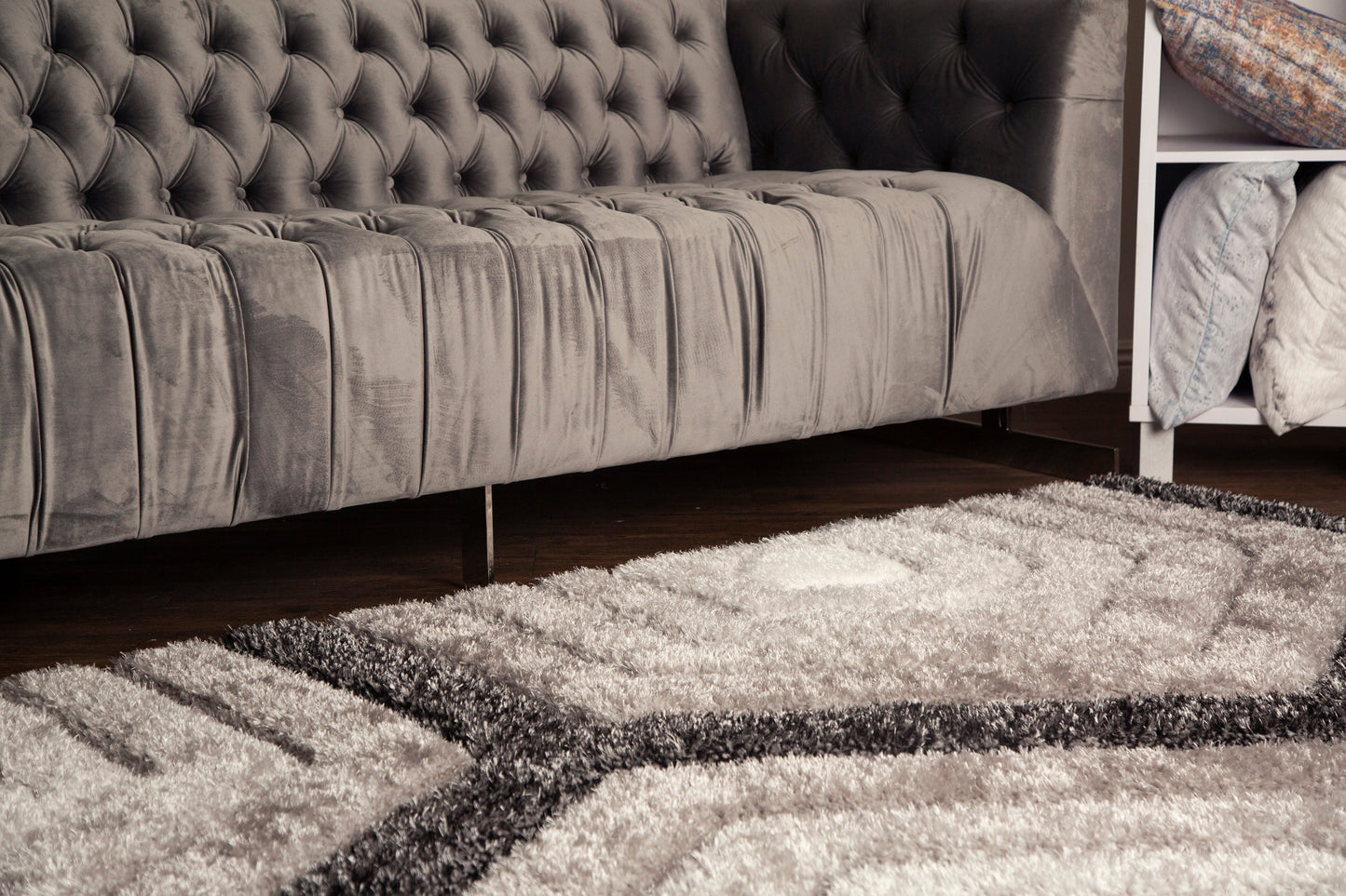 Sorrento 3D Honeycomb Shield Shag Area Rug, Silver