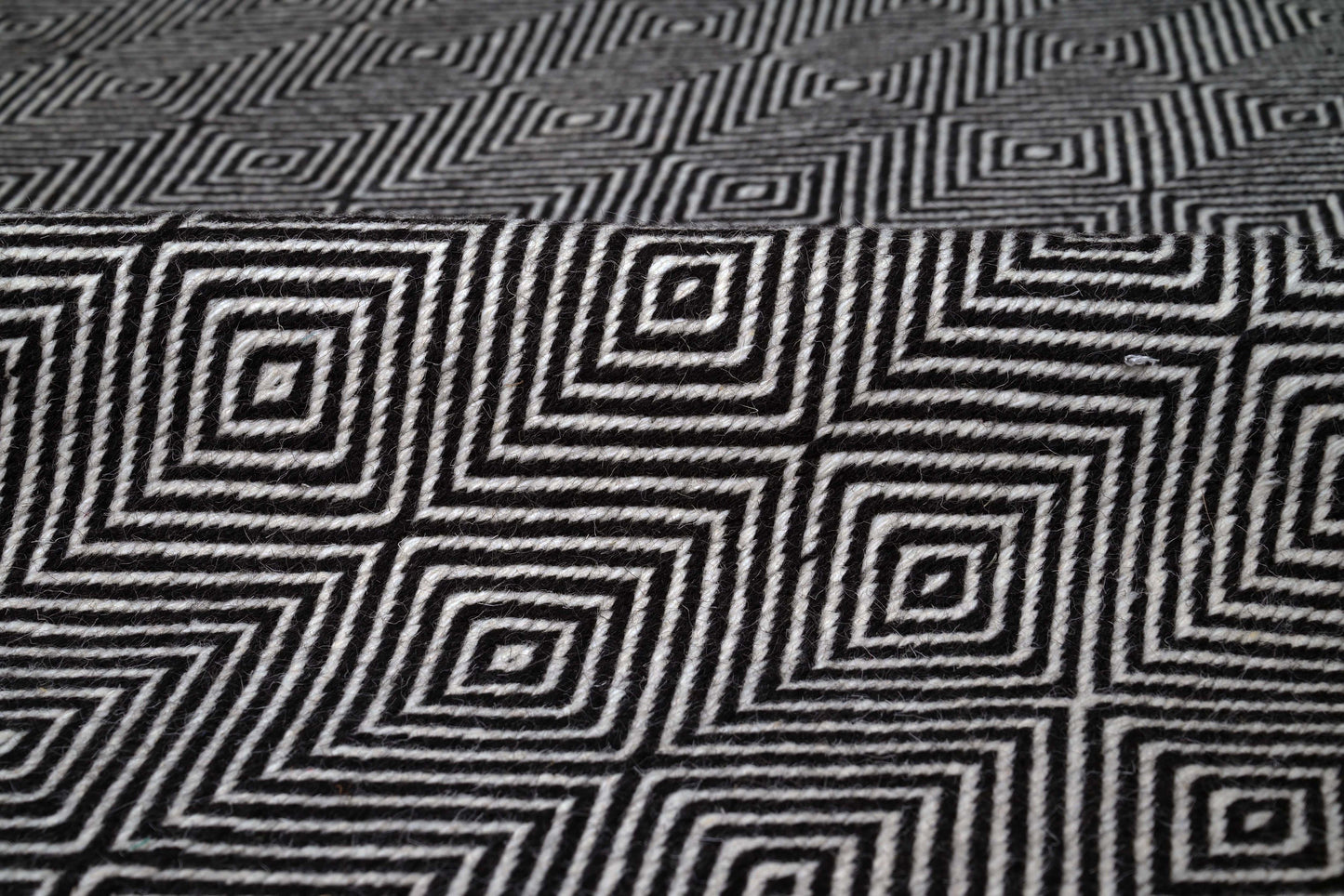 Finite Mosaics, Pinpoint Area Rug, Ivory & Black