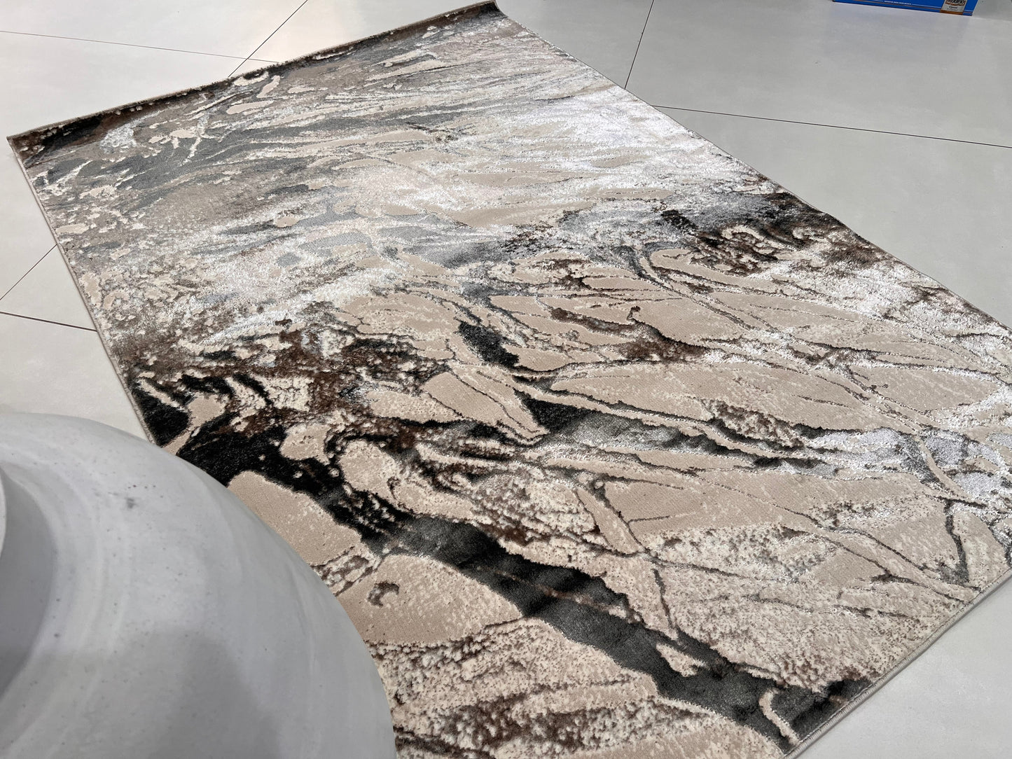 Biv Overflow Indoor | Outdoor Area Rug, Beige & Silver