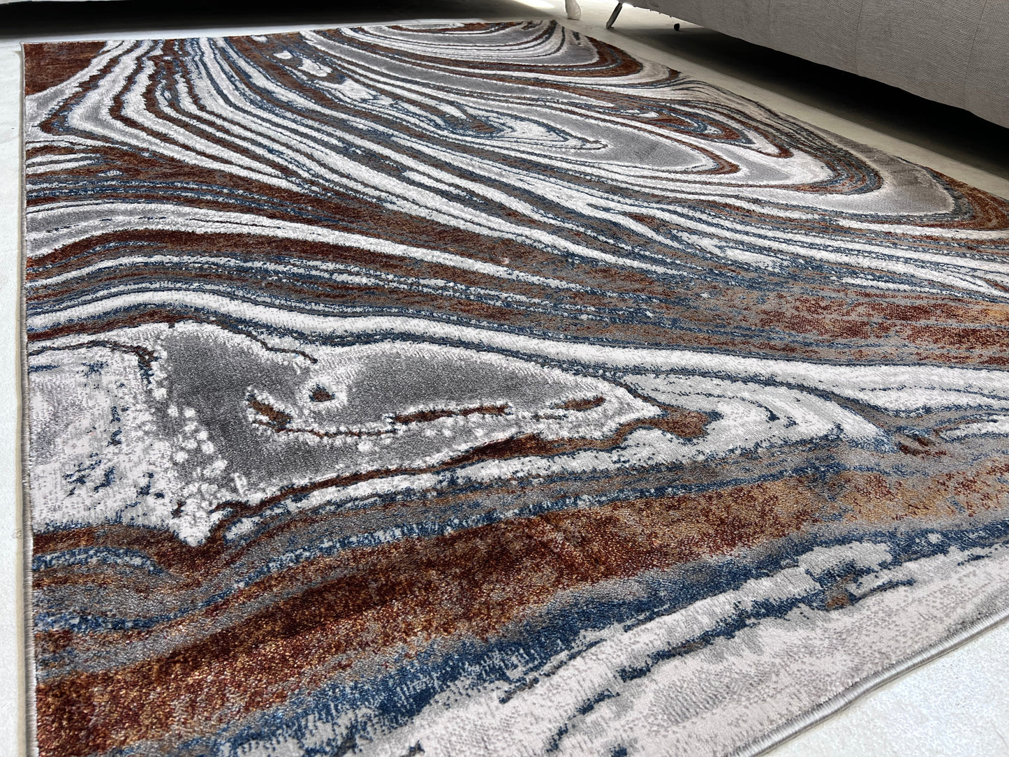 Devo Timeless Erosion Area Rug, Platinum & Earth