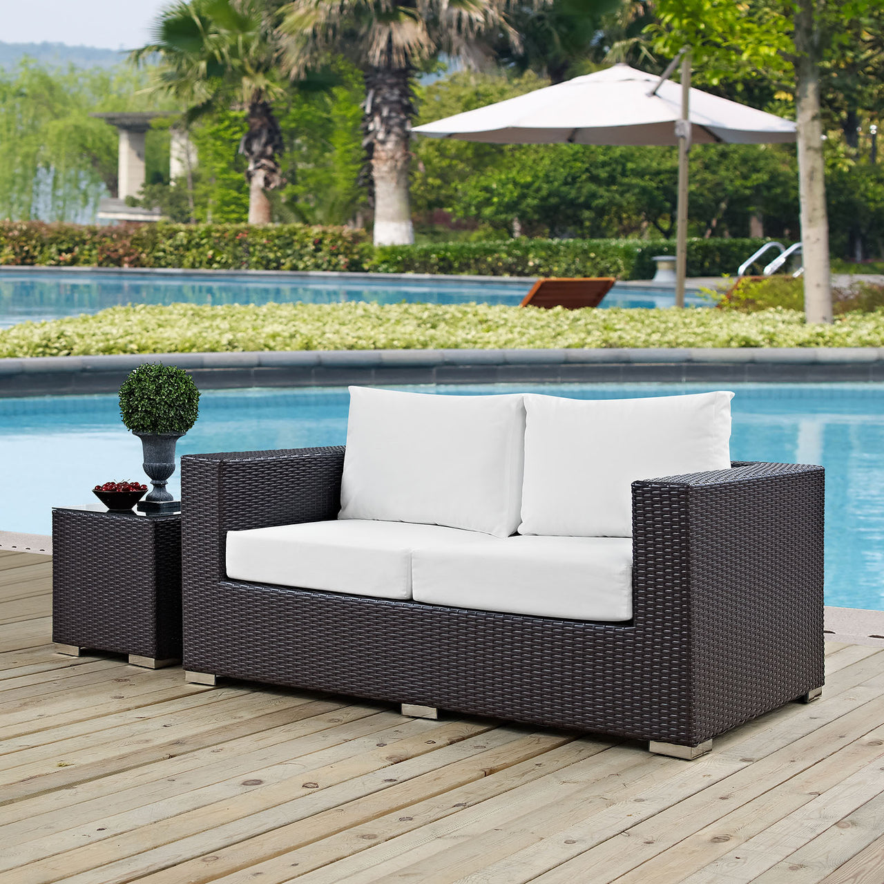 Conversation Alfresco Loveseat, Espresso & White