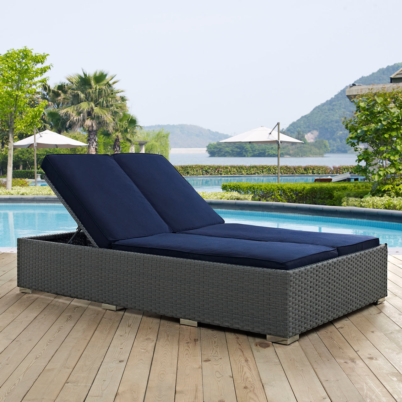 Sojourn Outdoor Patio Sunbrella® Double Chaise, Chocolate & Navy