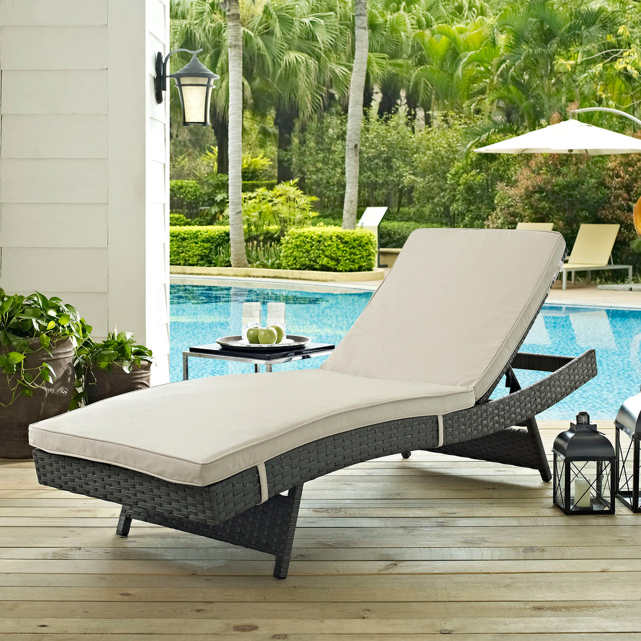 Sojourn Outdoor Patio Sunbrella® Chaise, Antique Canvas Beige