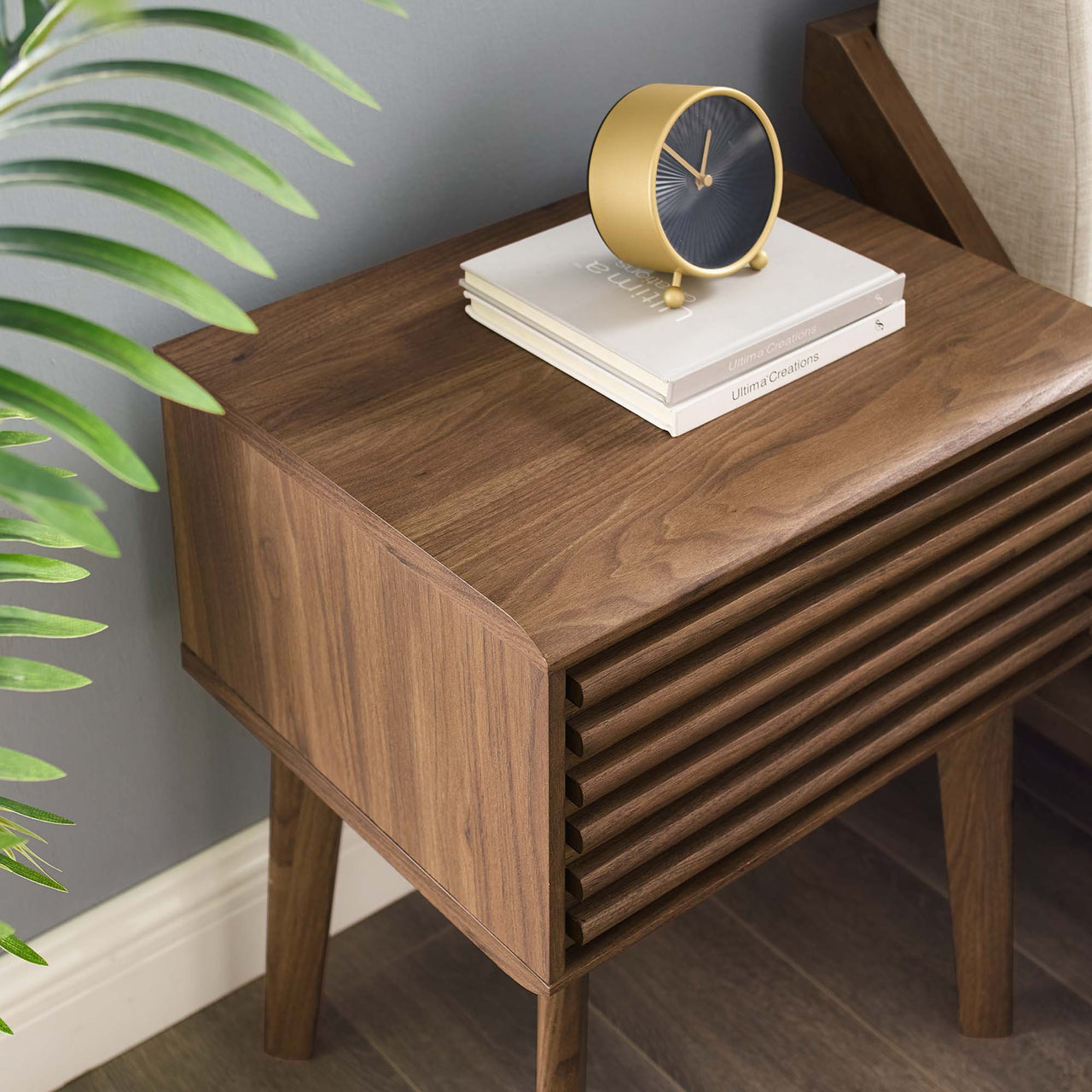 Ventra End Table, Walnut