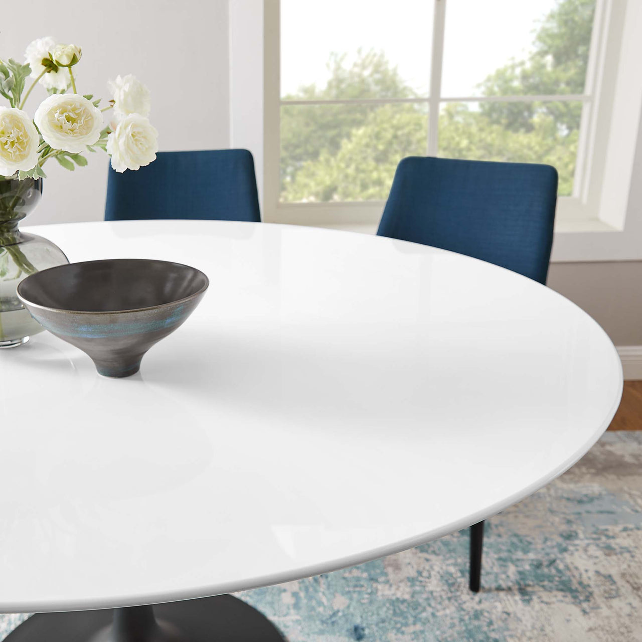 Ensemble Round Dining Table, XXL, Black & White