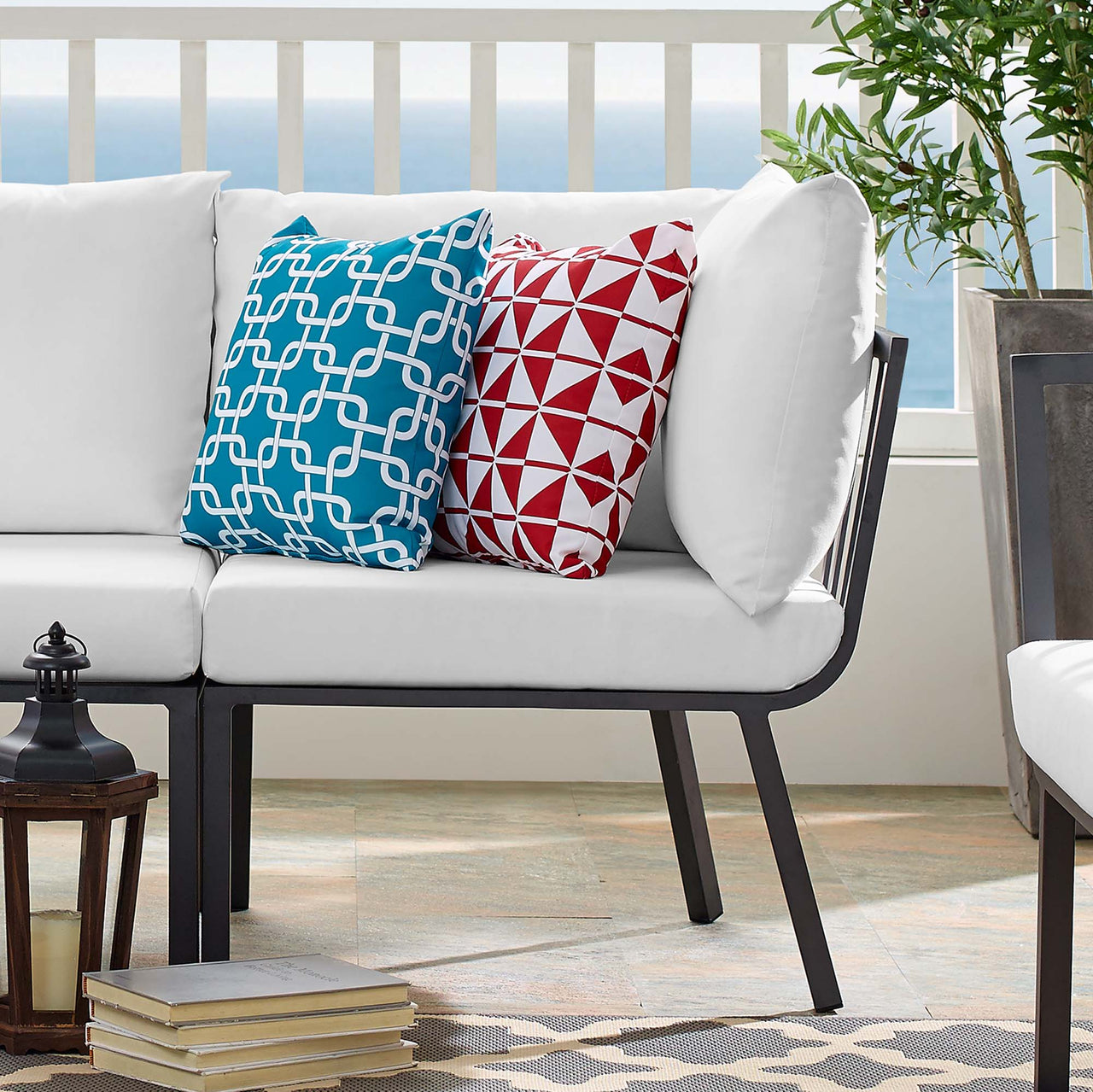 Ocevara Alfresco Corner Chair | Outdoor Modular Sectional Component, Gray & White