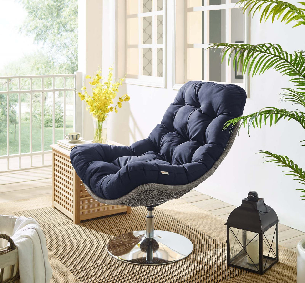 Bevran Alfresco Lounge Chair w/ Swivel, Light Gray & Navy
