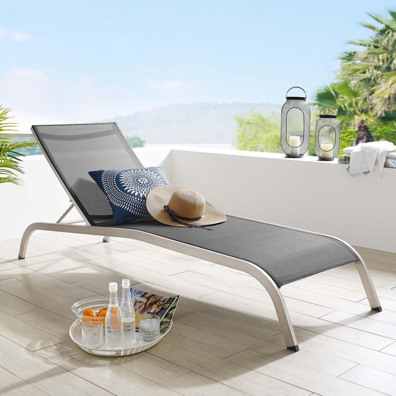 Triton Sunlounger, Black