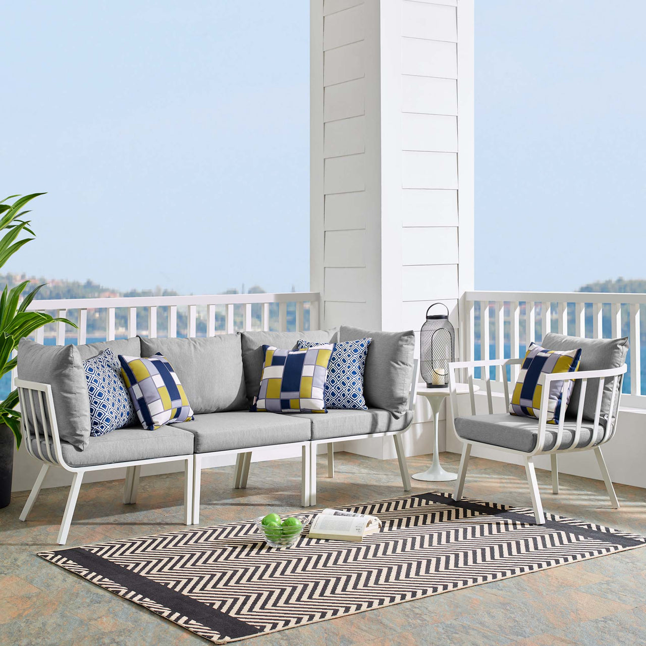 Ocevara 4-Piece Alfresco Lounge Set A, White & Gray