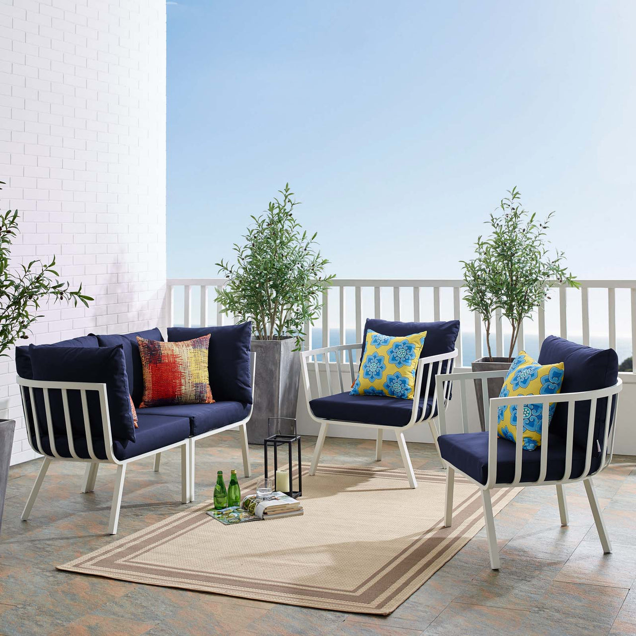 Ocevara 4-Piece Alfresco Lounge Set B, White & Navy