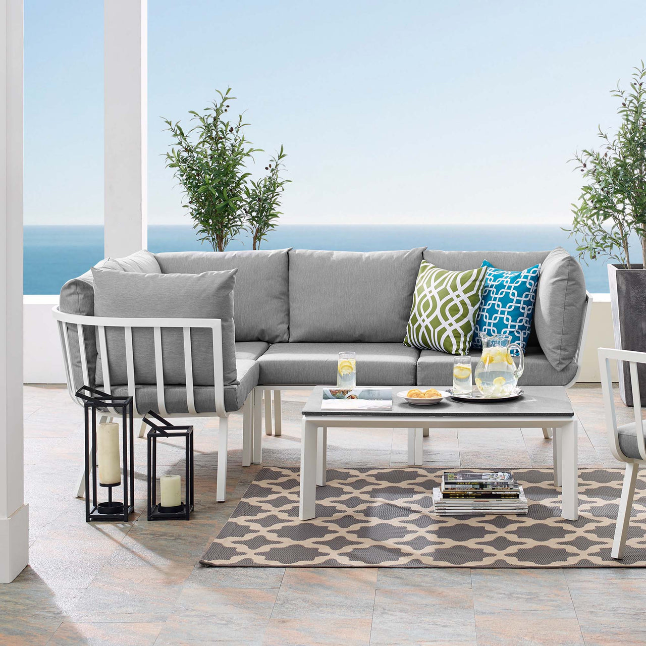 Ocevara 5-Piece Alfresco Lounge Set B, White & Gray