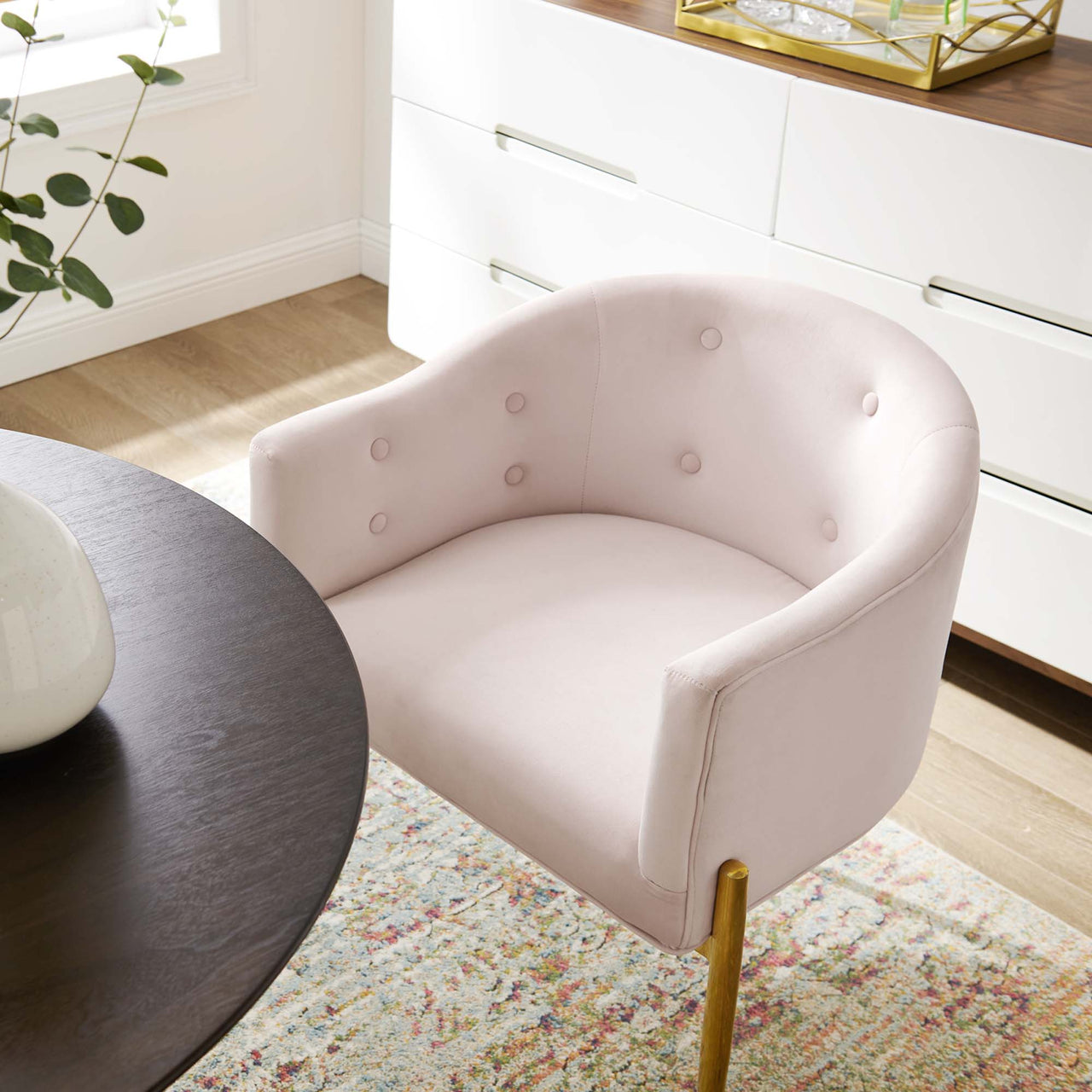 Civetta Upholstered Velvet Chair, Pink