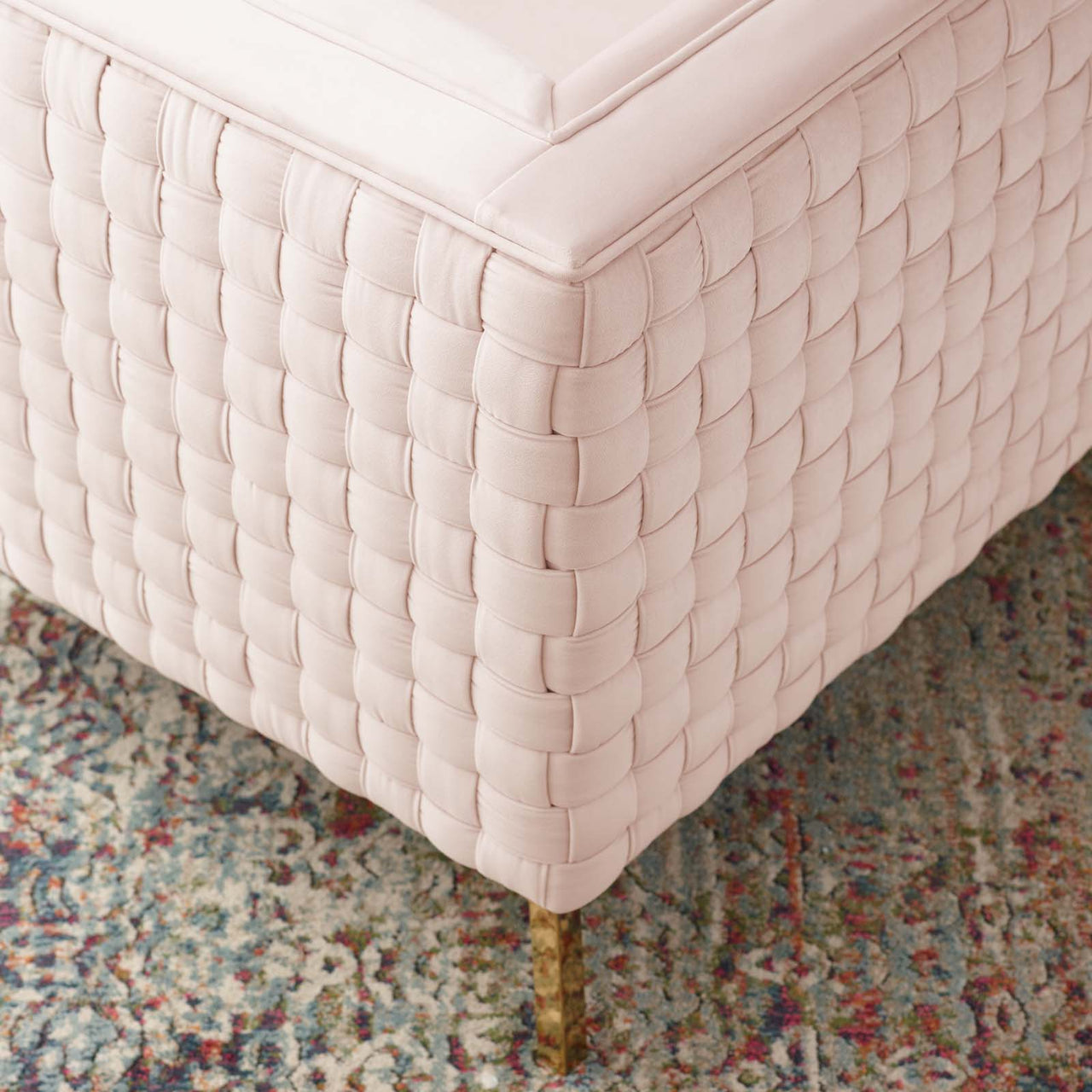 Valorae Velvet Armchair, Pink