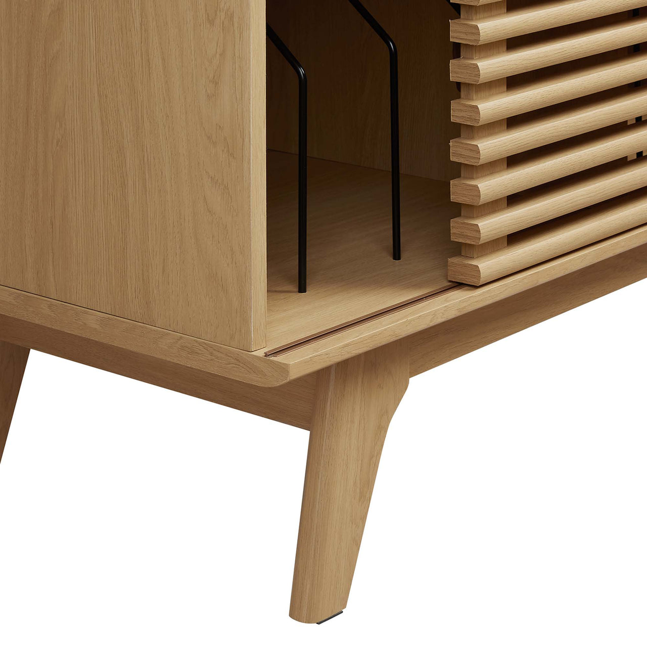 Ventral Vinyl Cabinet, Medium, Oak