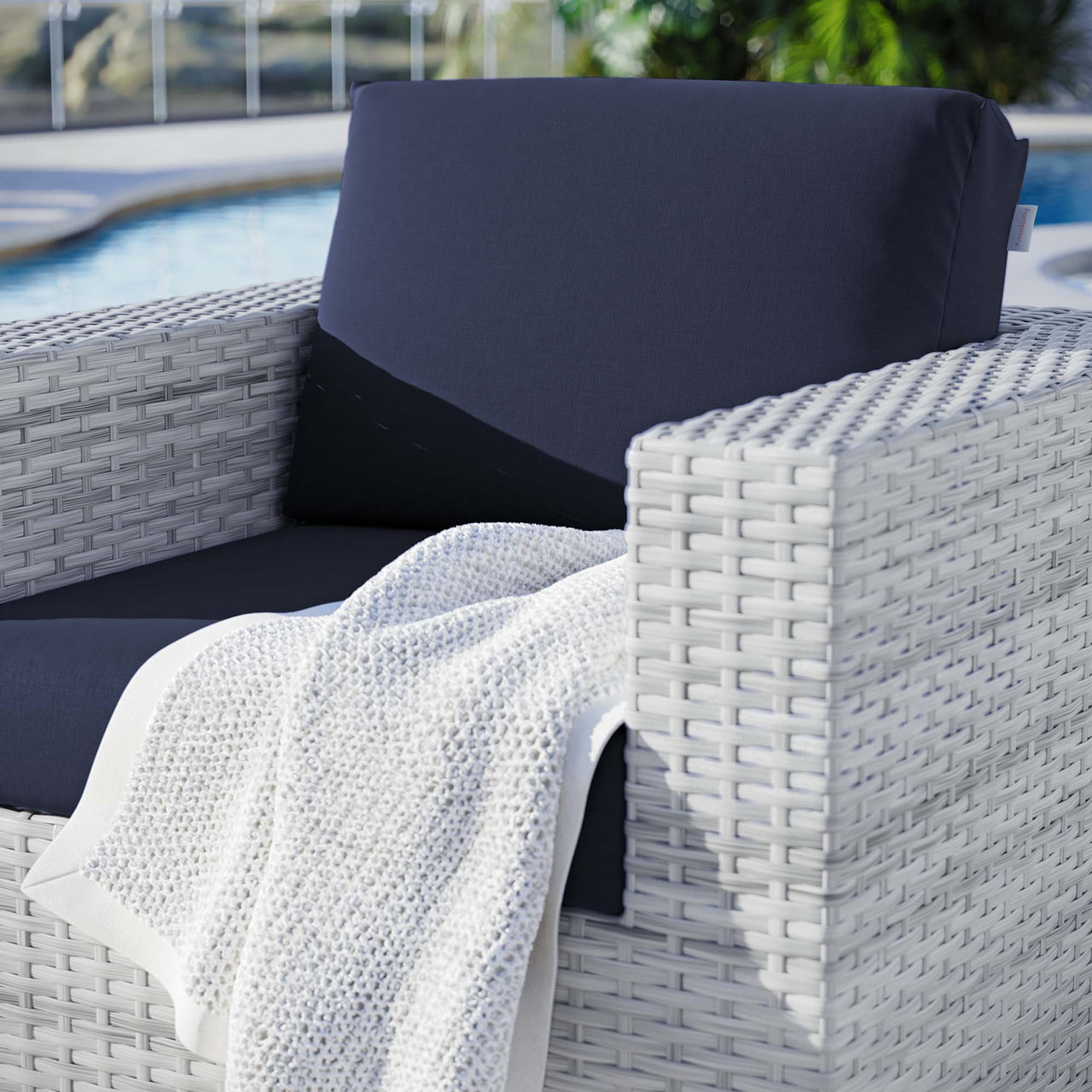 Conversation Alfresco Armchair, Light Gray & Navy