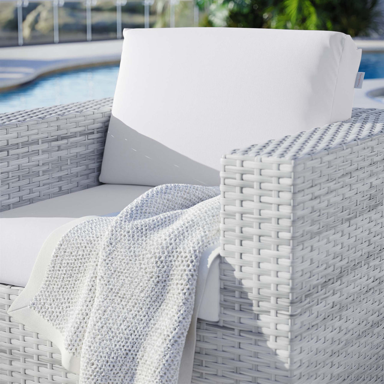 Conversation Alfresco Armchair, Light Gray & White
