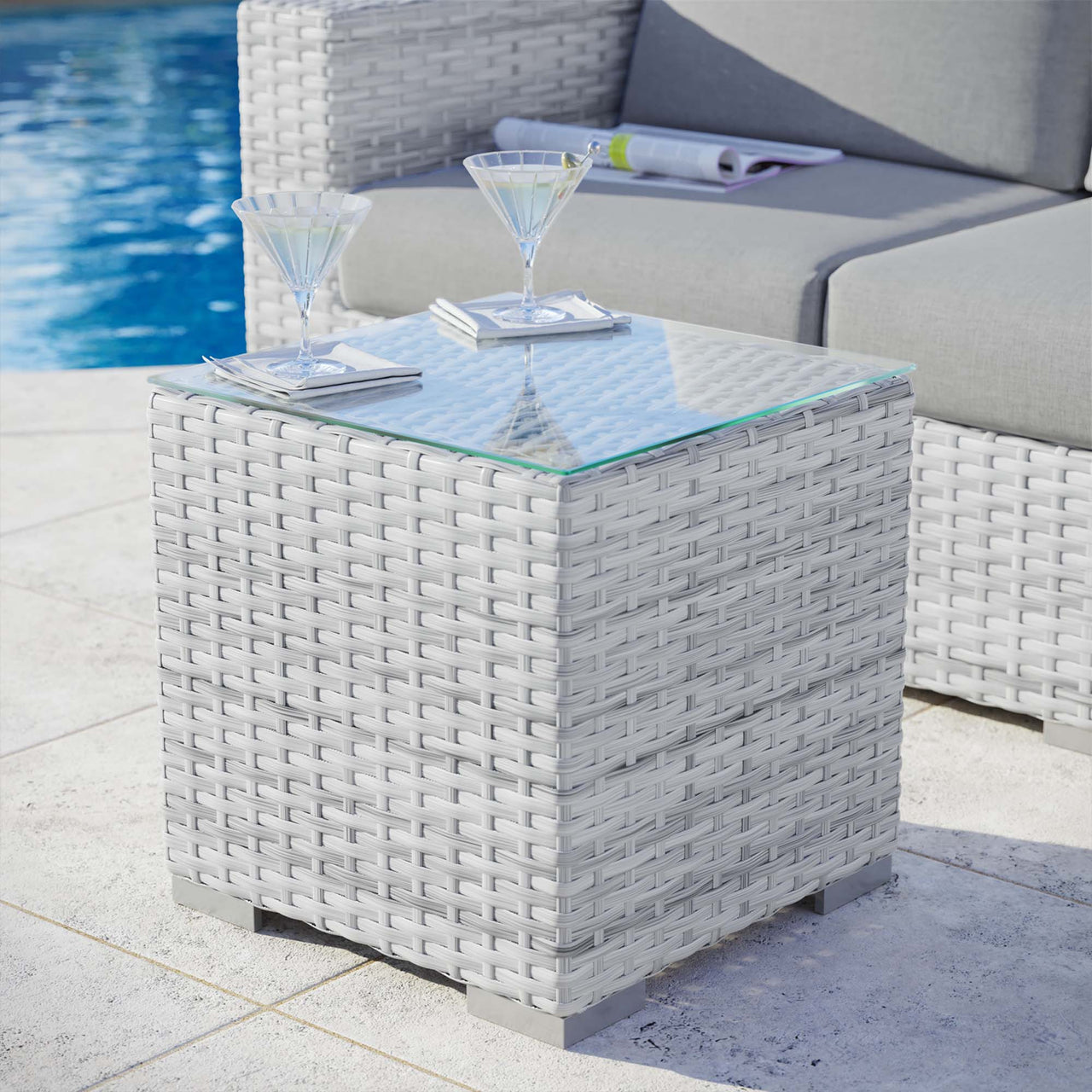Conversation Alfresco Side Table, Light Gray