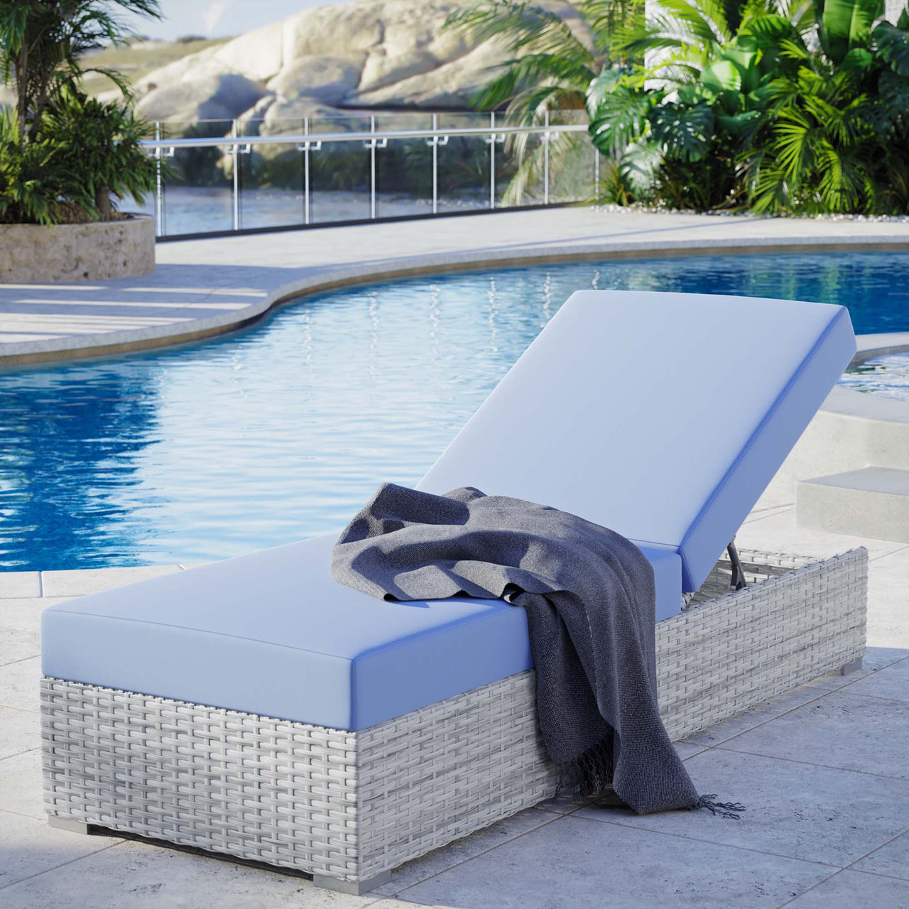 Conversation Alfresco Chaise, Light Gray & Light Blue
