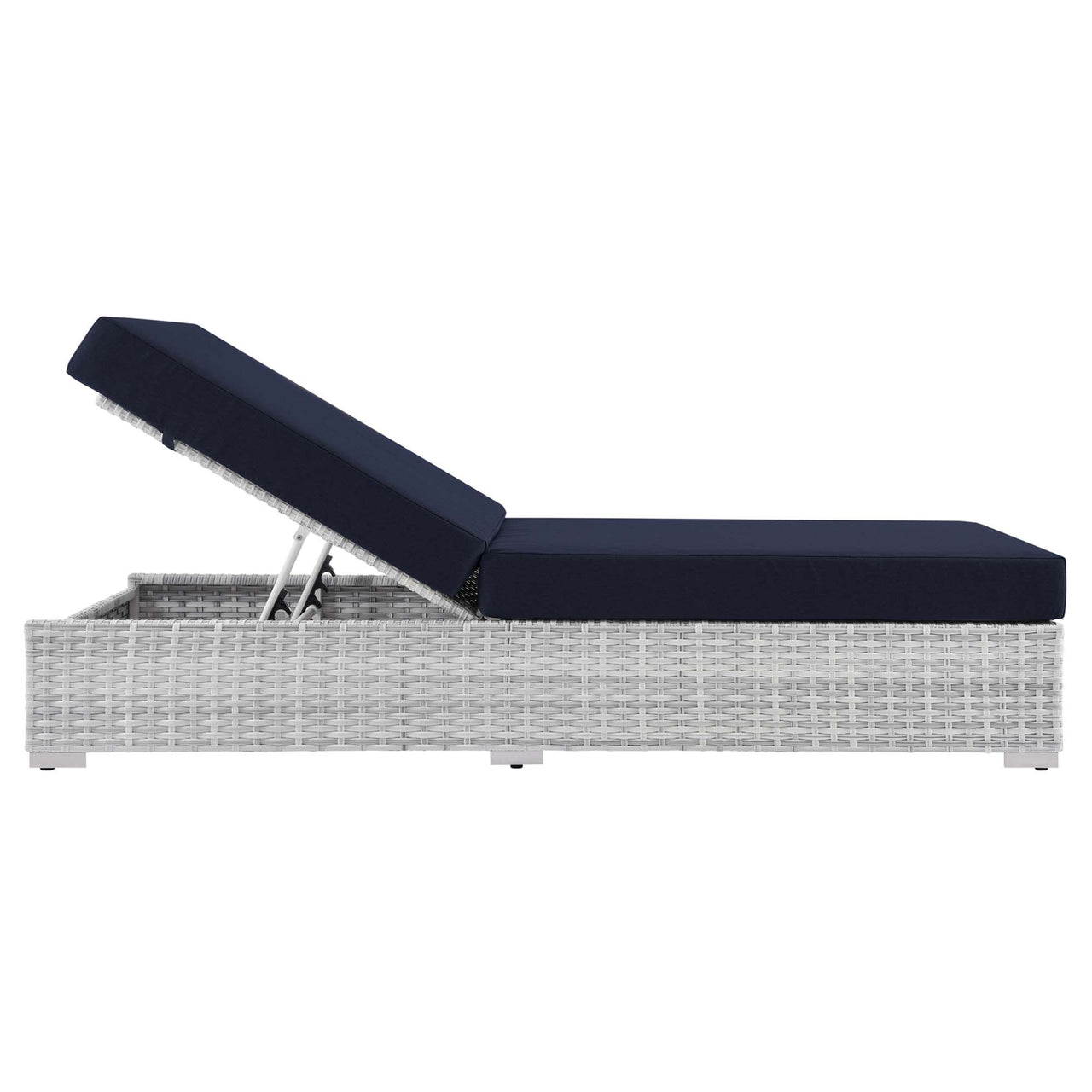 Conversation Alfresco Chaise, Light Gray & Navy
