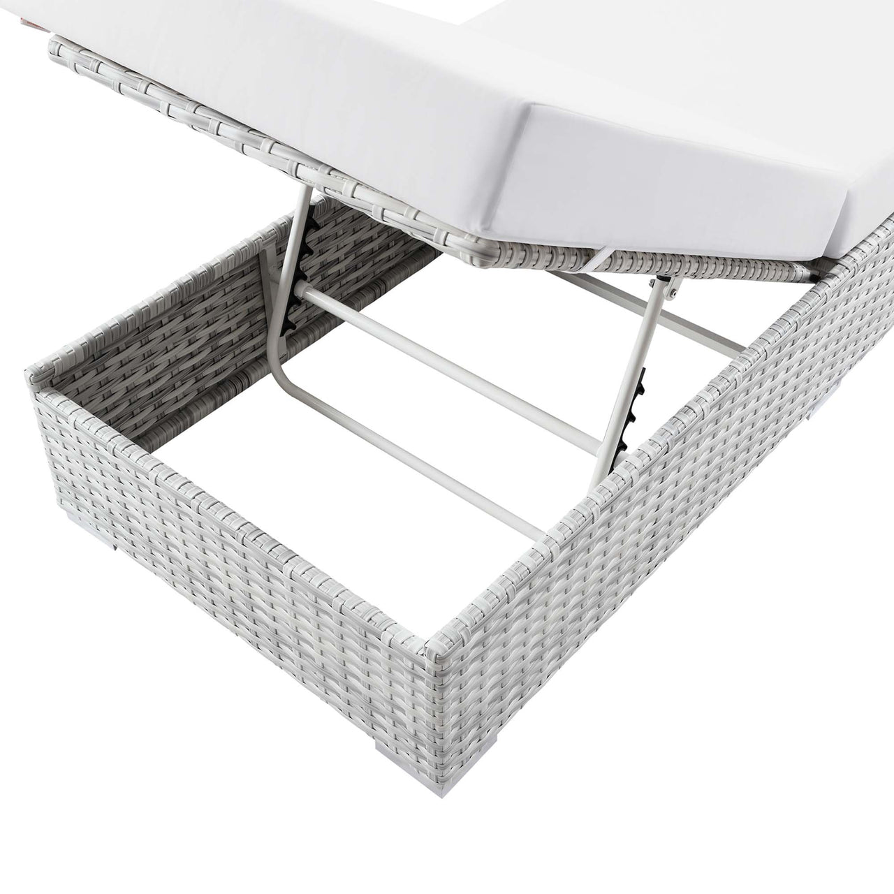 Conversation Alfresco Chaise, Light Gray & White