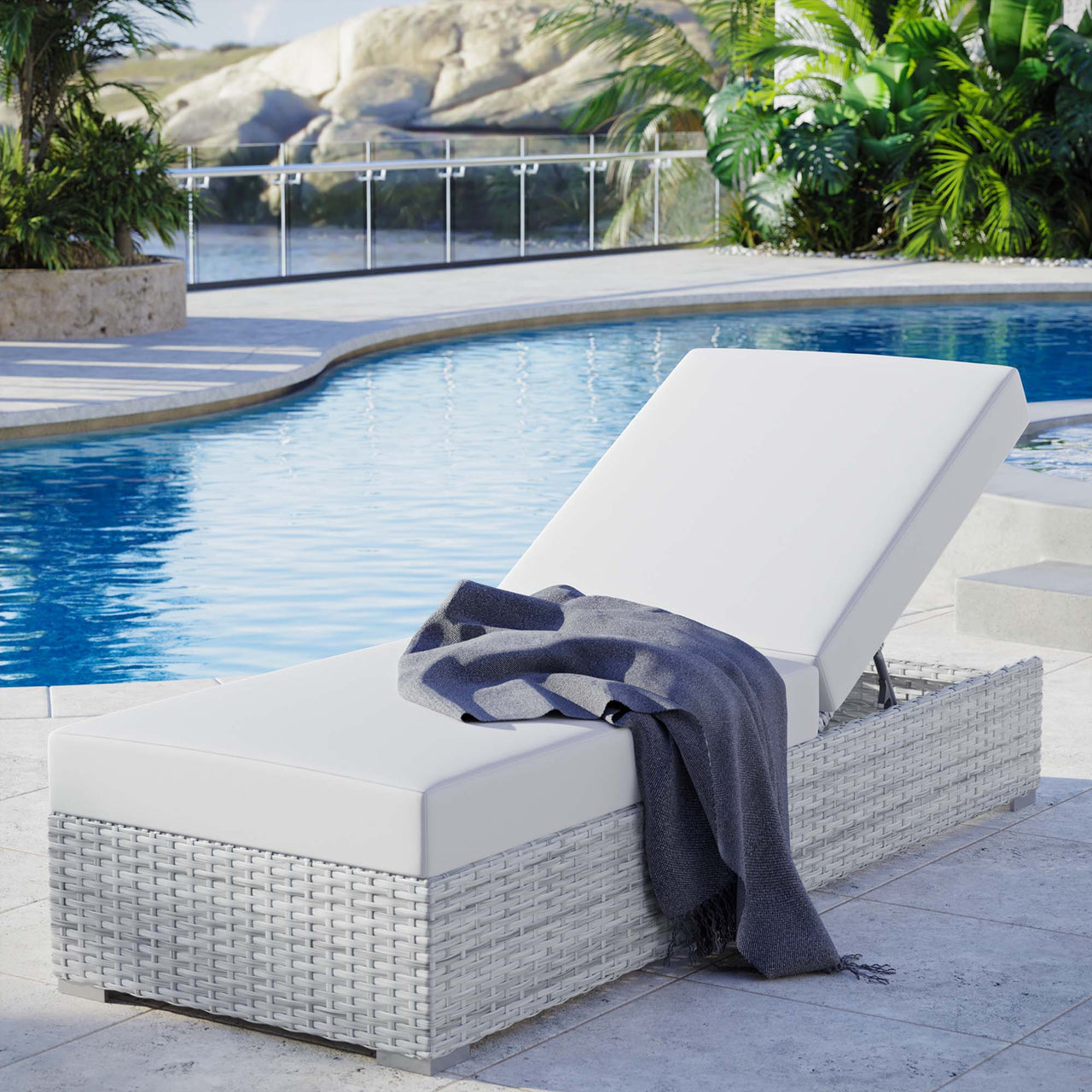 Conversation Alfresco Chaise, Light Gray & White