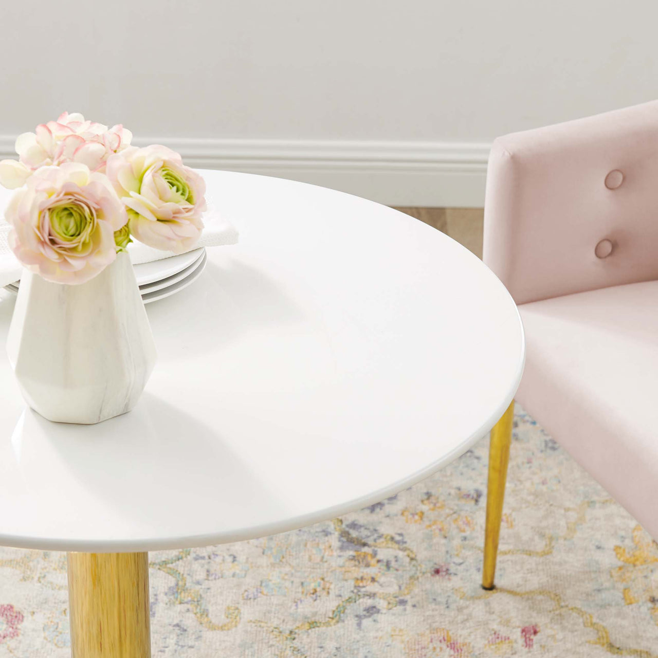 Kavrin Round Dining Table, Extra Small, Gold & White