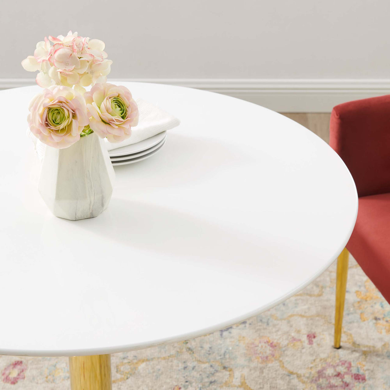 Kavrin Round Dining Table, Small, Gold & White