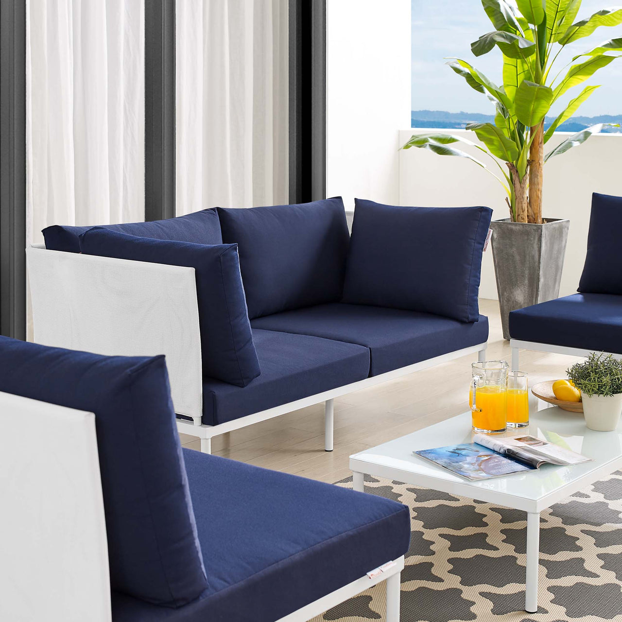 Harmonize 4-Piece Sunbrella® Alfresco Seating Set, White & Navy