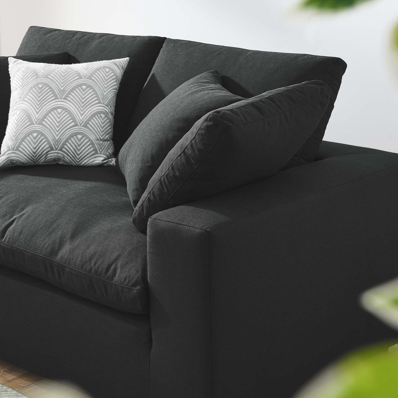 Angelic Cloudblend Loveseat, Black