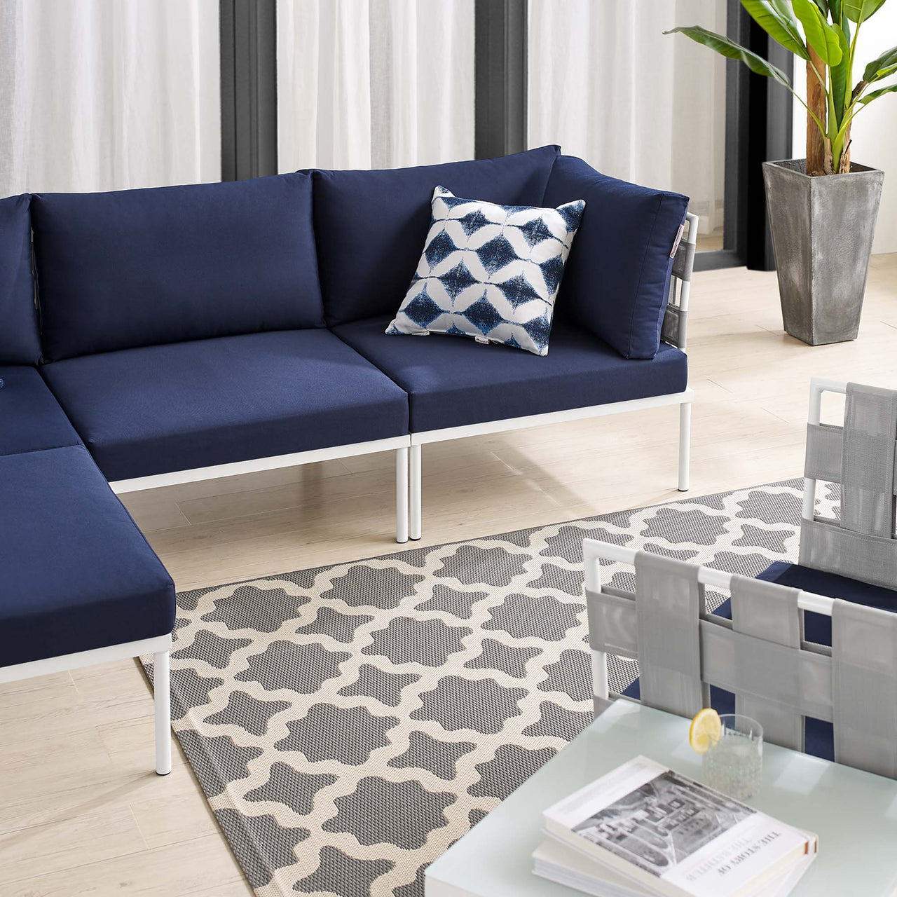 Harmonize 6-Piece Sunbrella® Alfresco Seating Set, Gray & Navy