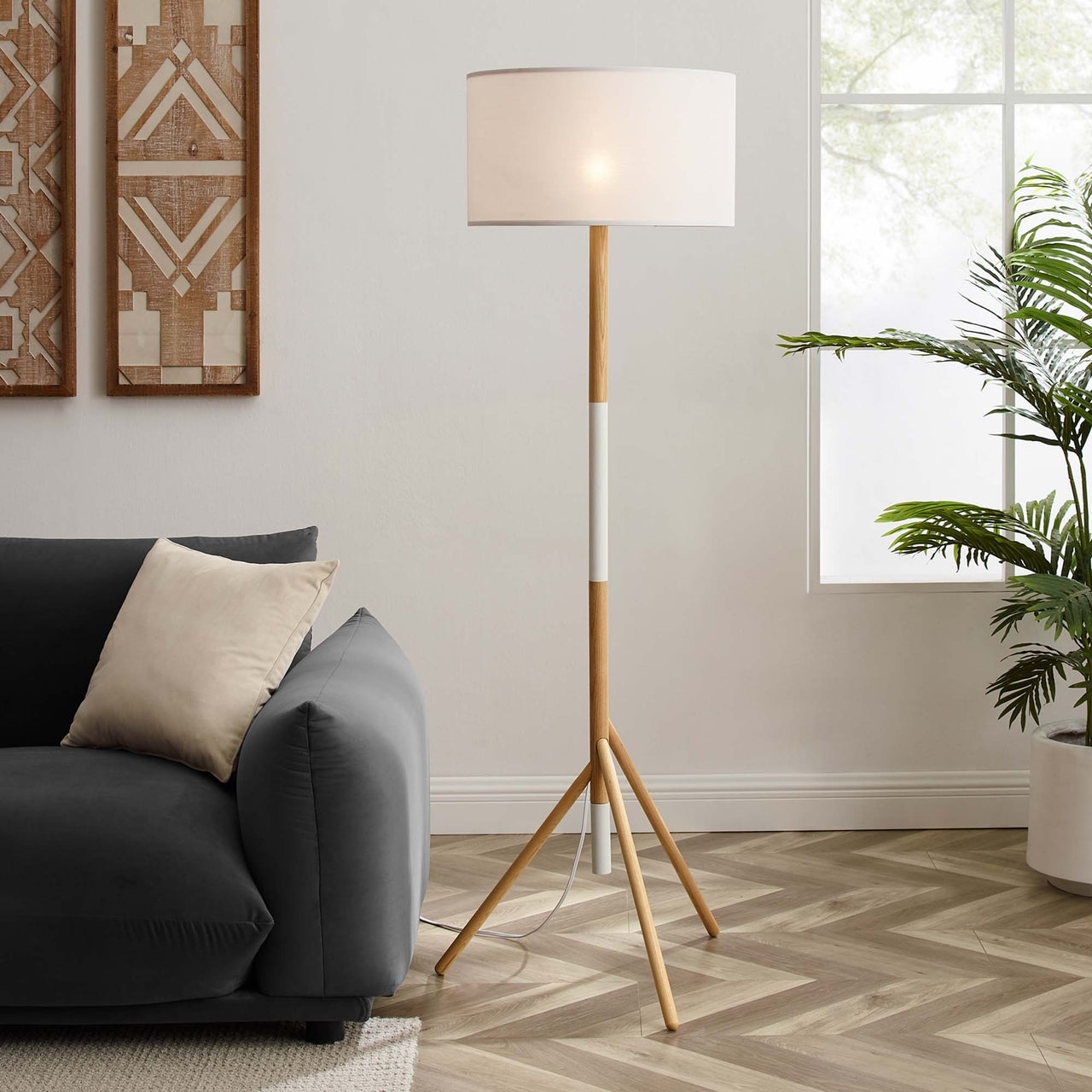 Triherst Floor Lamp, White & Natural Wood