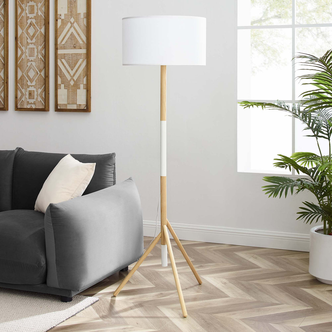 Triherst Floor Lamp, White & Natural Wood