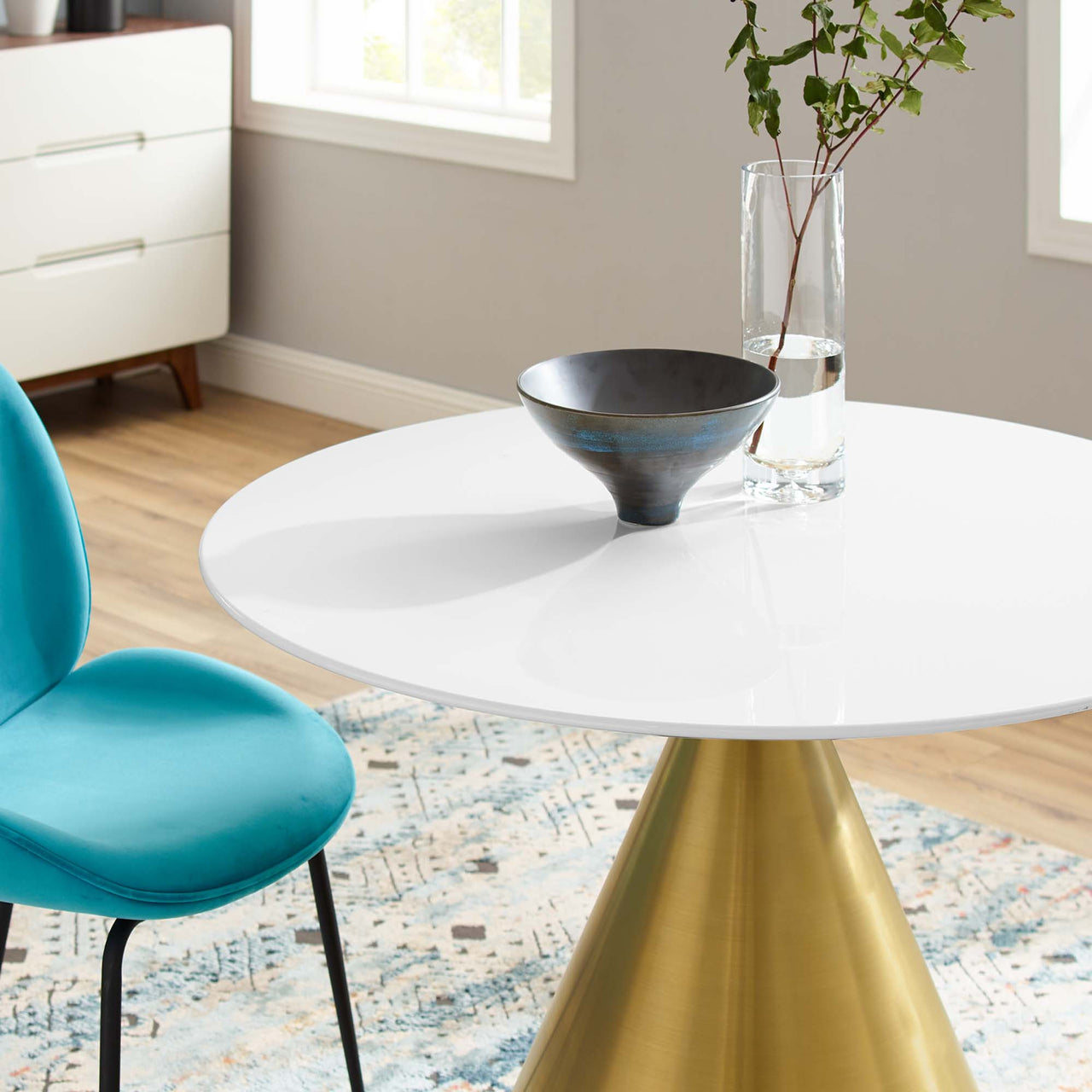 Solari Pedestal Round Dining Table, Medium, Gold & White