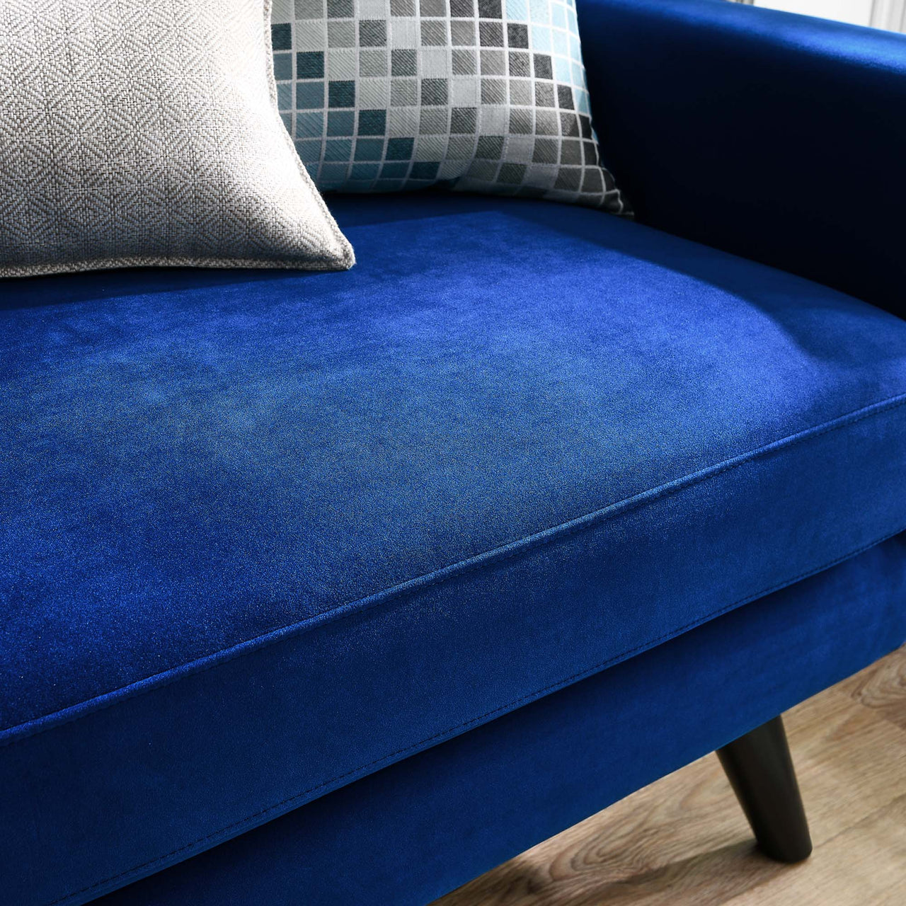 Rendezvous Velvet Loveseat, Navy