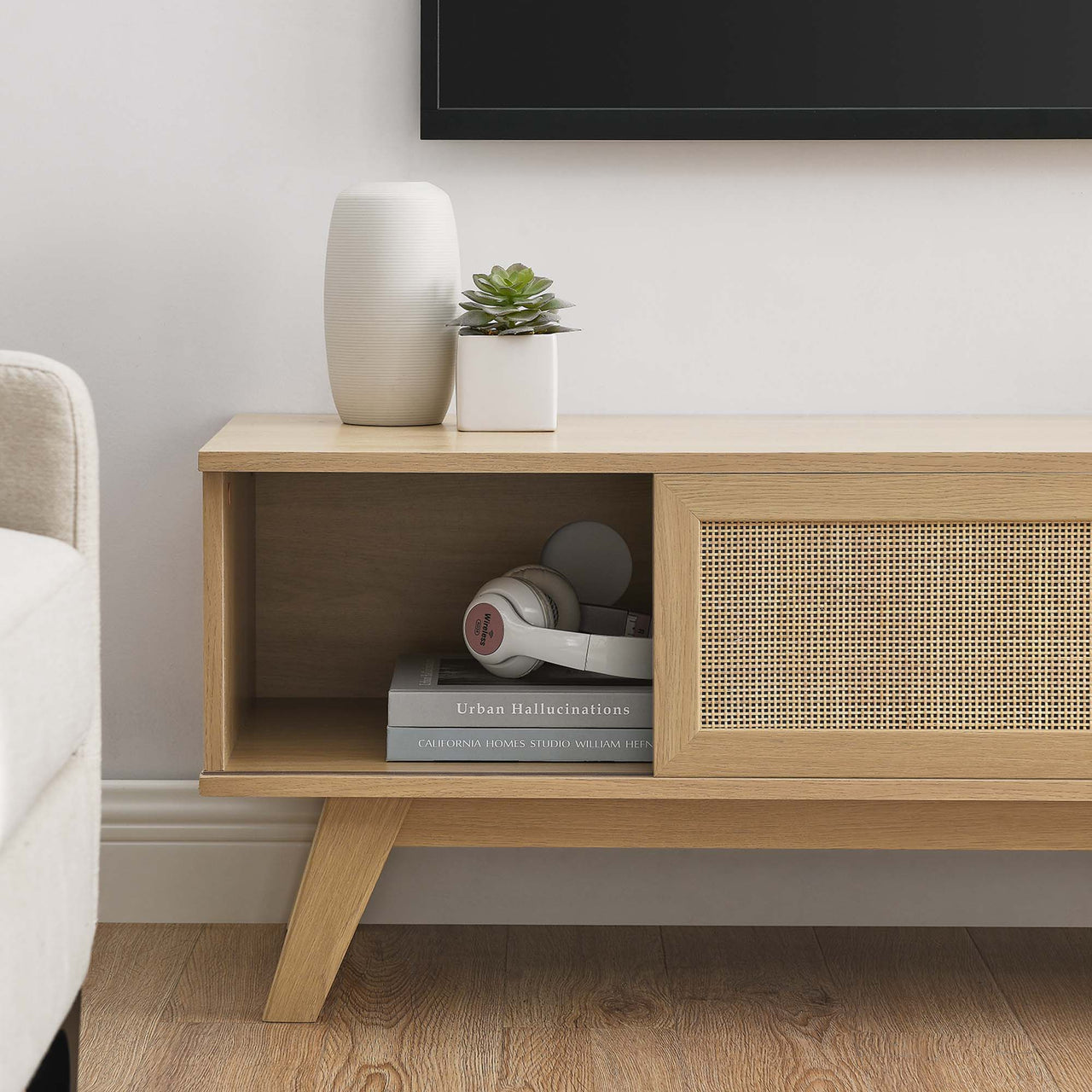 Marra TV Stand, Small, Oak
