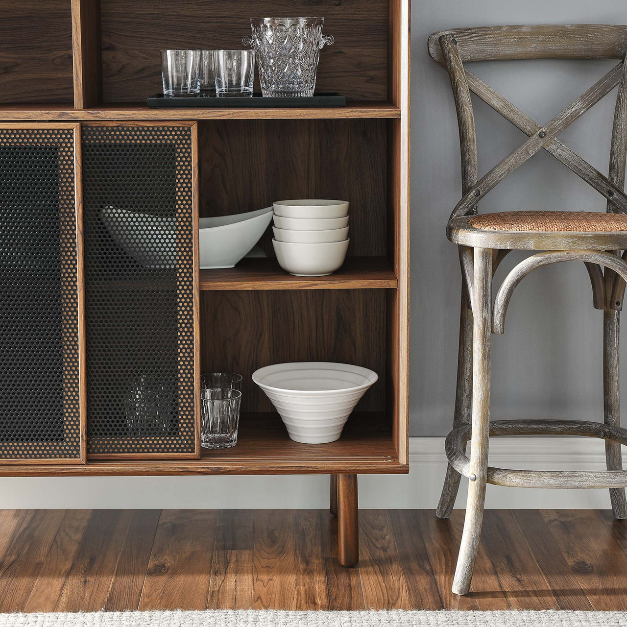 Cortina Cabinet, Walnut