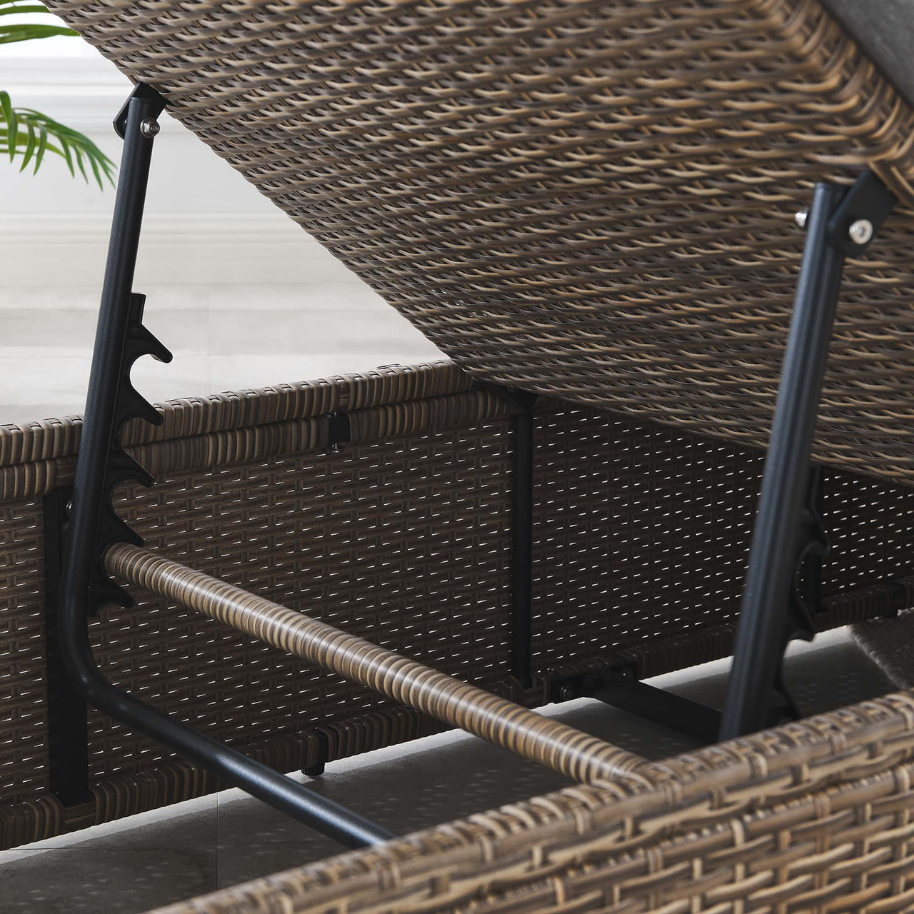 Conversation Alfresco Chaise Lounge Chair, Cappuccino & Gray
