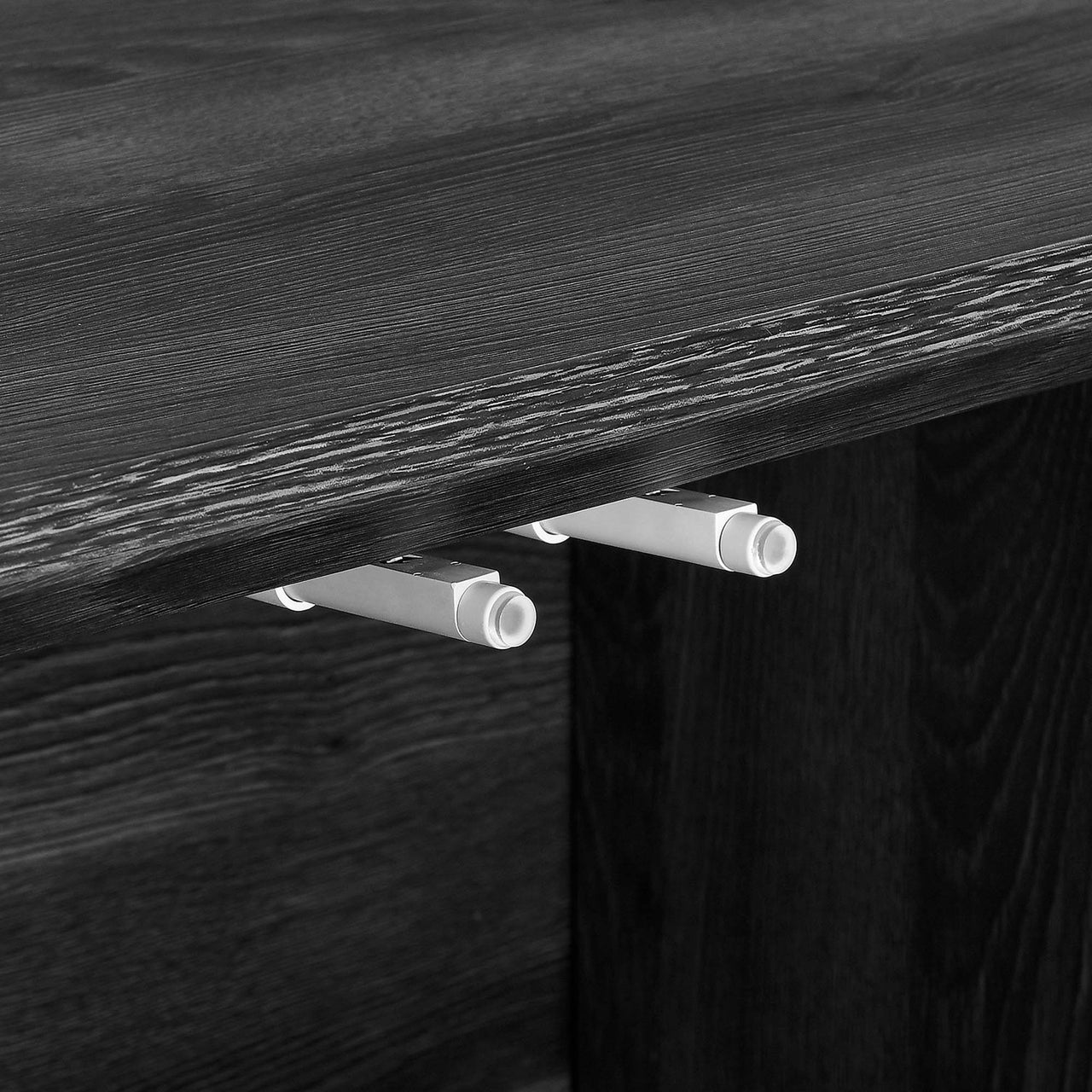 Veyandra Sideboard, Black